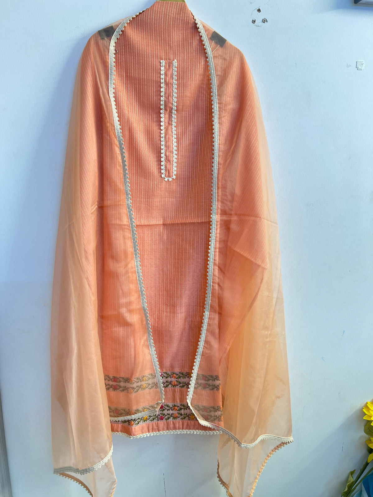 Elegant Peach Maheshwari Silk Suit: A Timeless Addition to Your Wardrobe