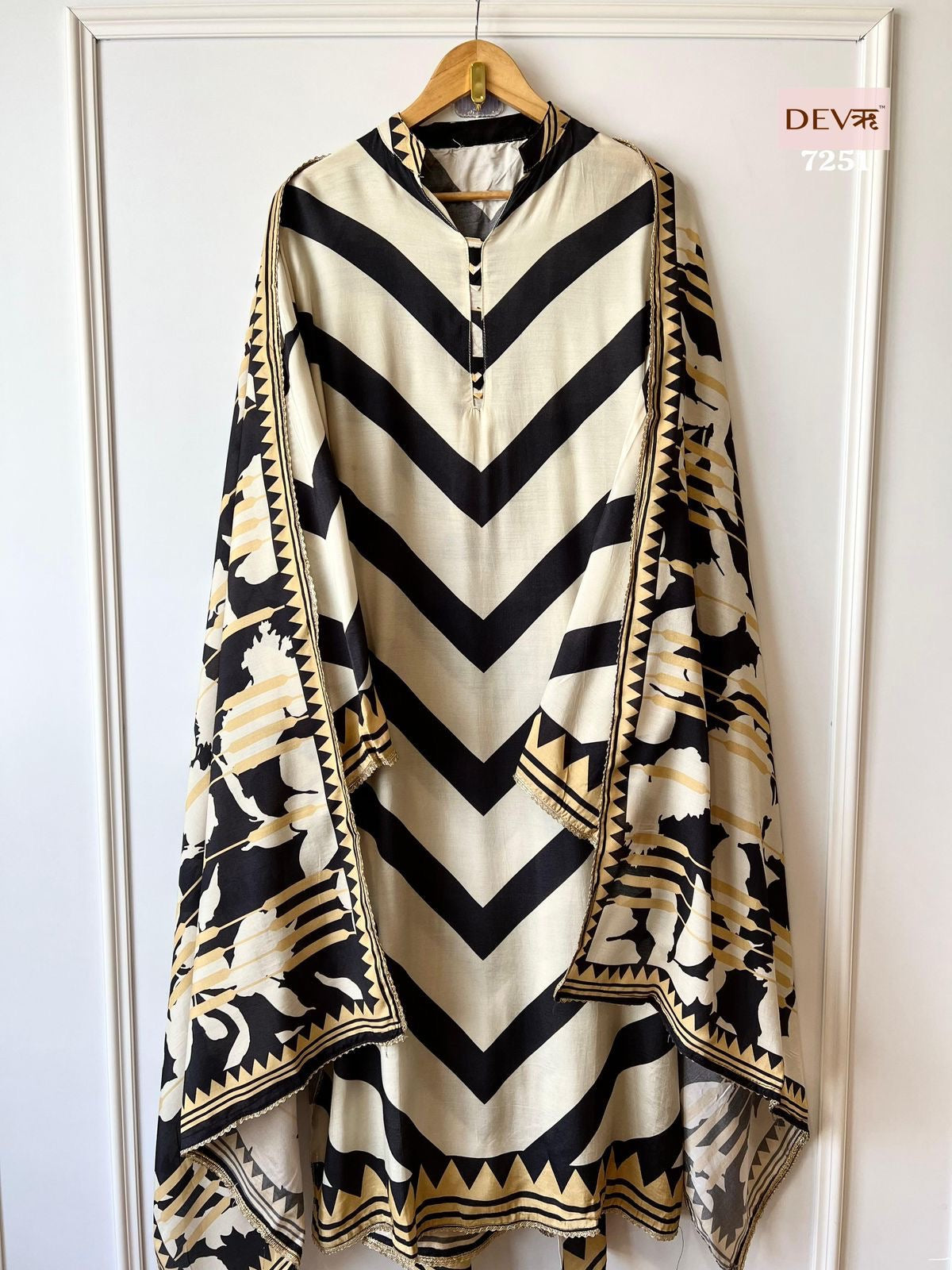 clothing ethnic