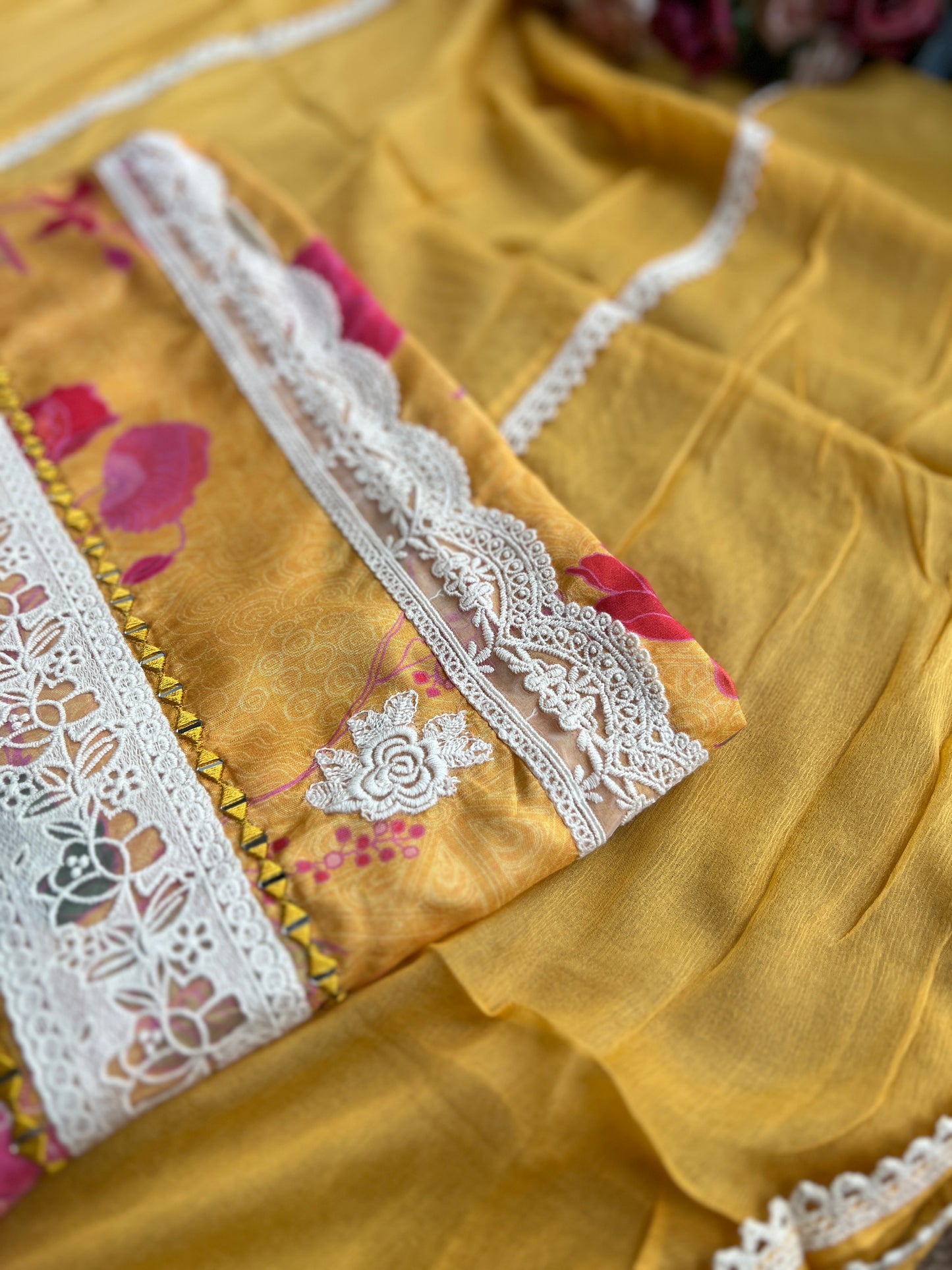 Floral Maslin Suit with Elegant Lace Detailing