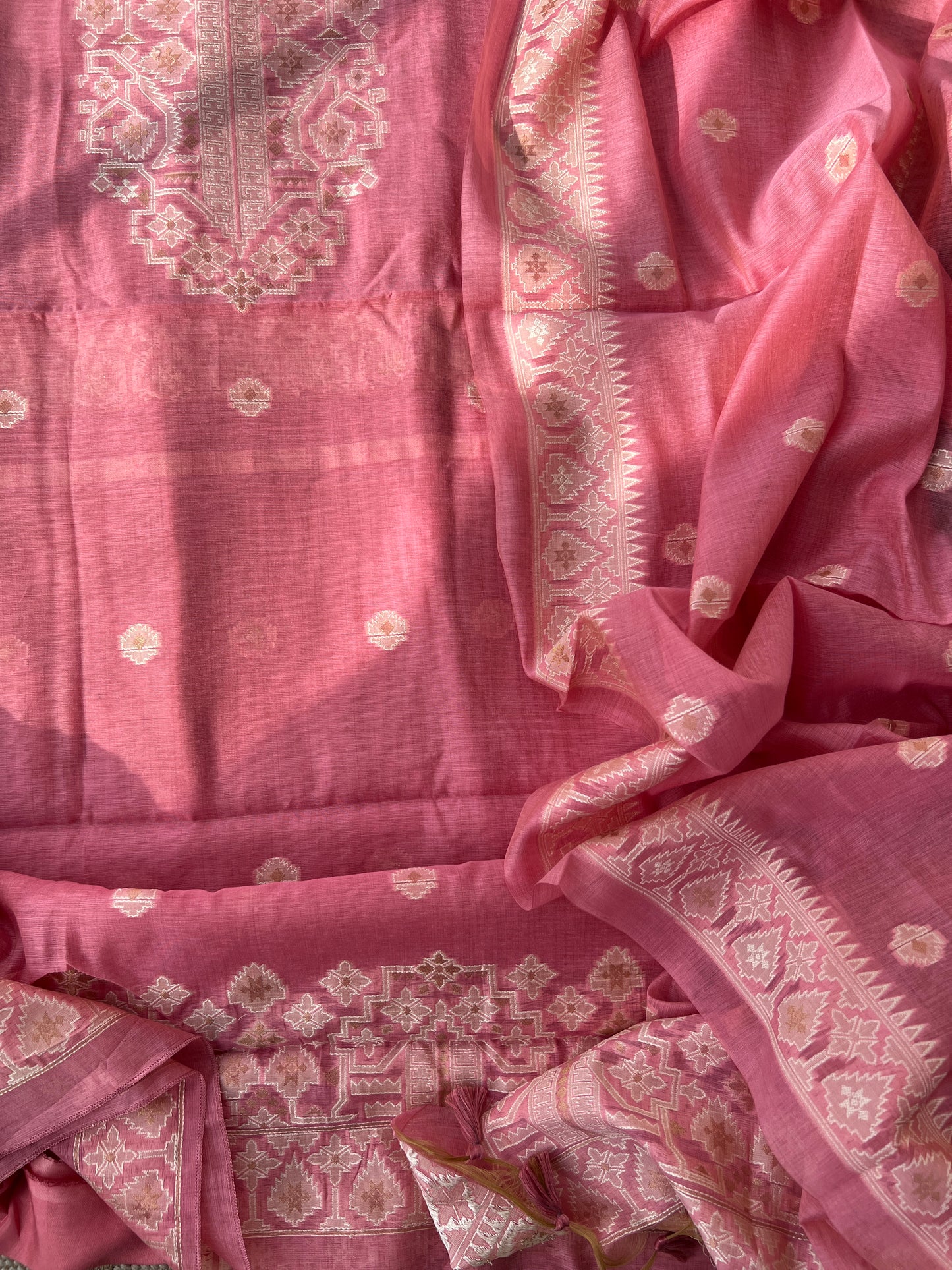 Woven Heritage – Soft Pink Jamdani Elegance