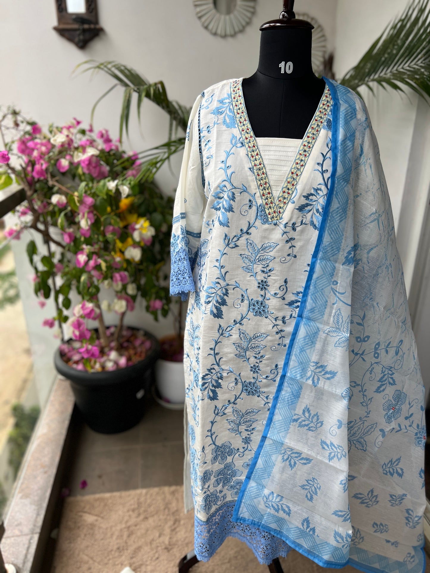 Timeless White – Embroidered Mal Chanderi with Lace Detailing