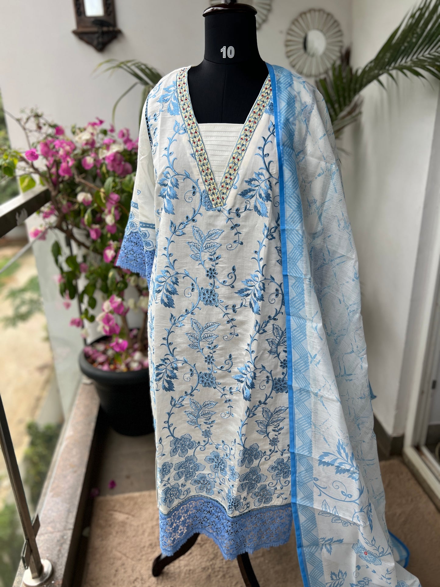 Timeless White – Embroidered Mal Chanderi with Lace Detailing