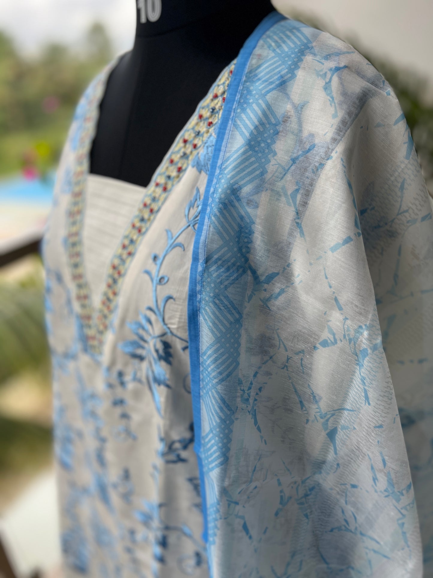 Timeless White – Embroidered Mal Chanderi with Lace Detailing