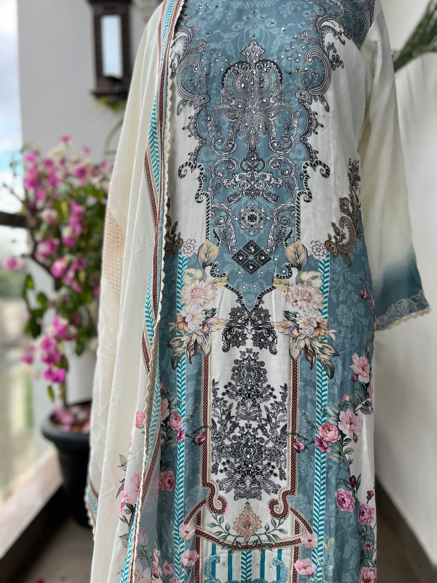Karachi Charm – Maslin Printed Ready to Wear Suit with Lace Detailed Dupatta