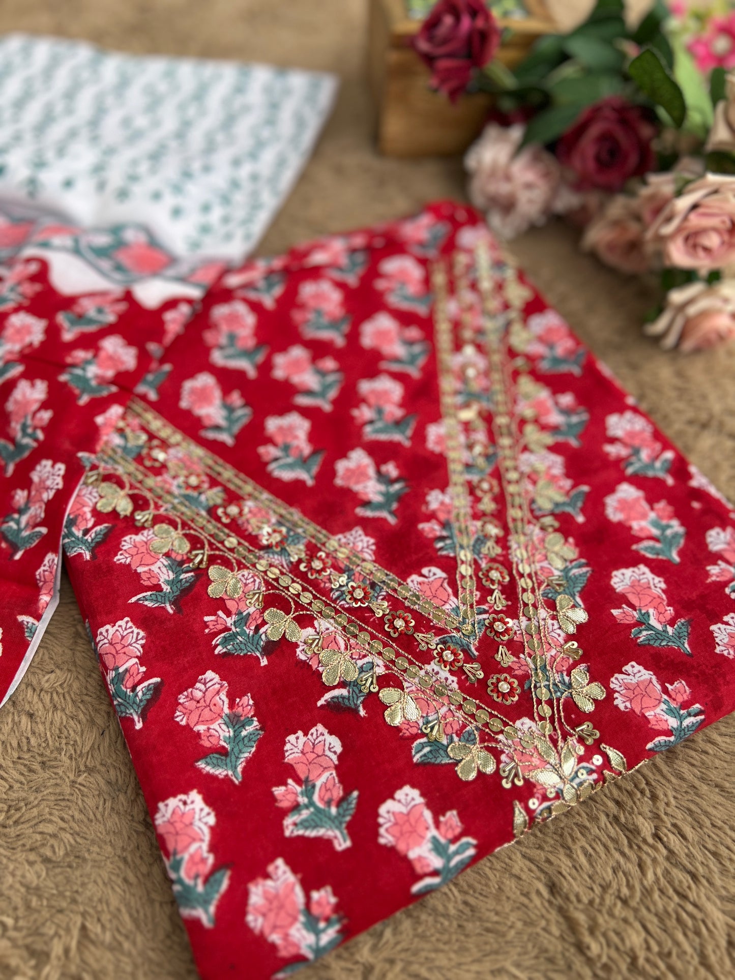 Classic Red Beauty: Zari Neckline on Floral Cotton