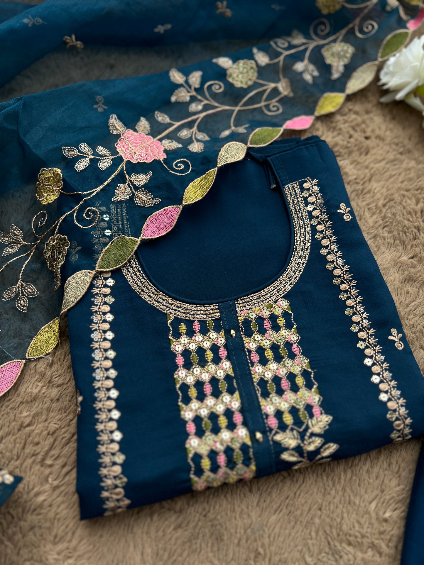 Teal Grace: Intricate Zari & Resham Embroidery in Pakistani Style