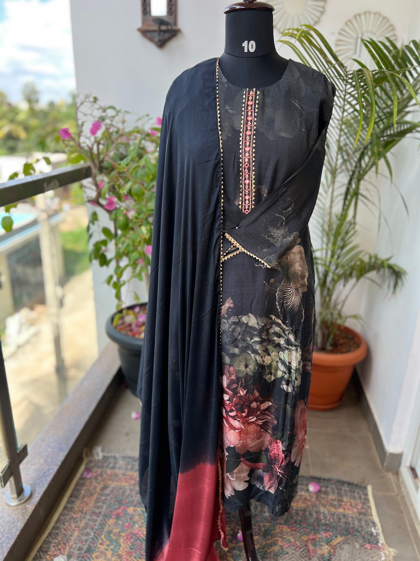 Floral Printed Maslin Ready to wear Suit