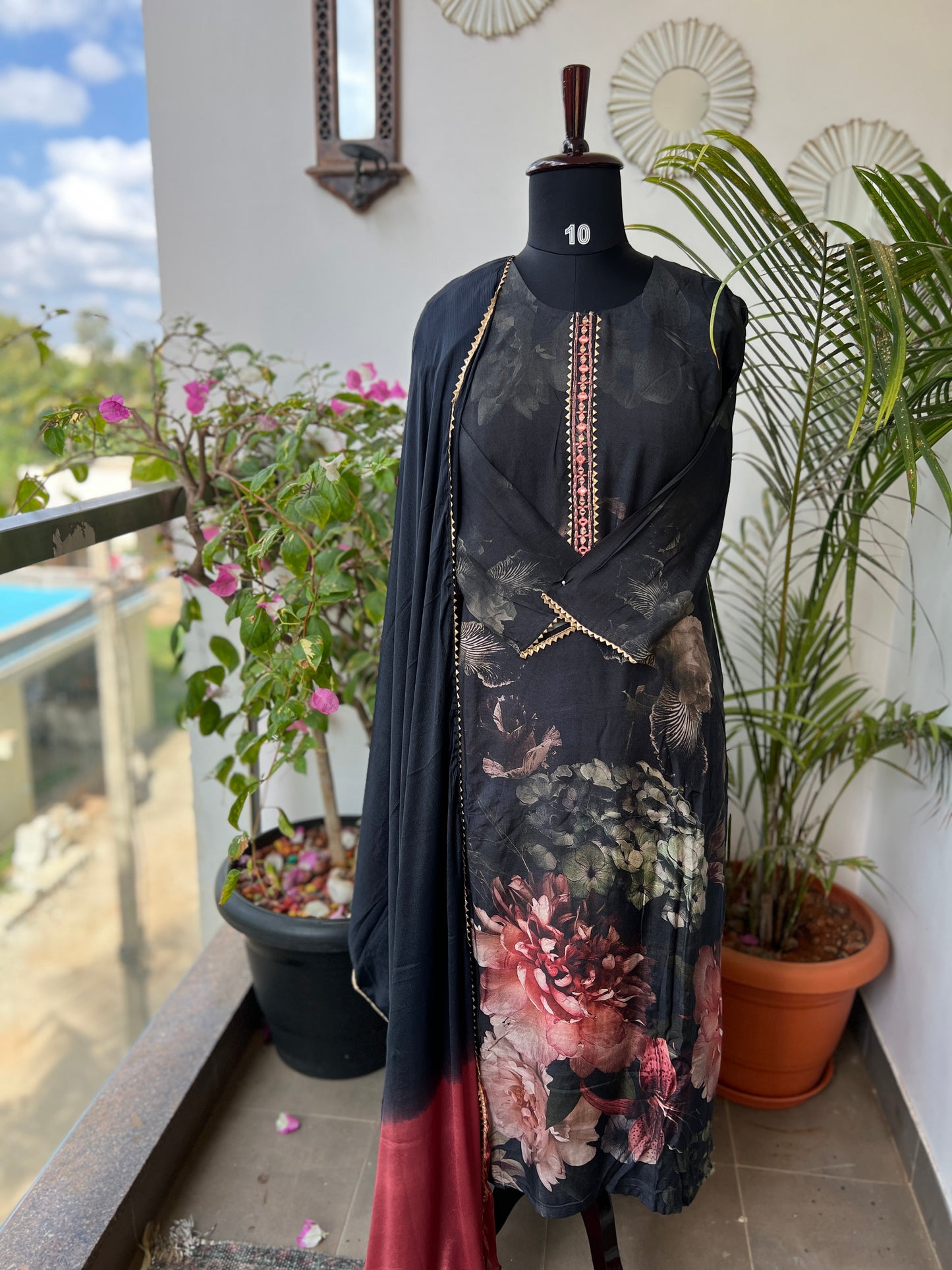 Floral Printed Maslin Ready to wear Suit