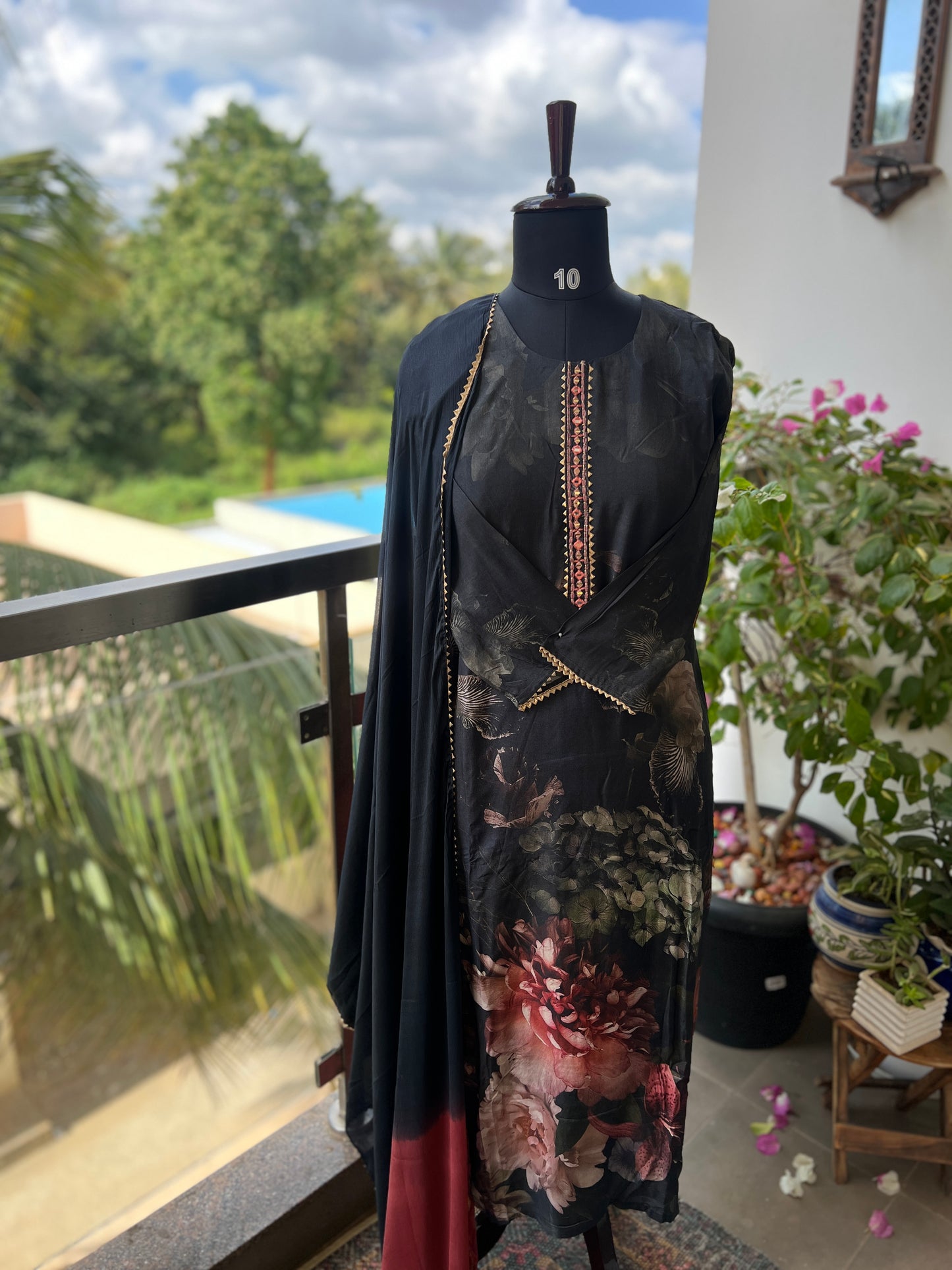 Floral Printed Maslin Ready to wear Suit