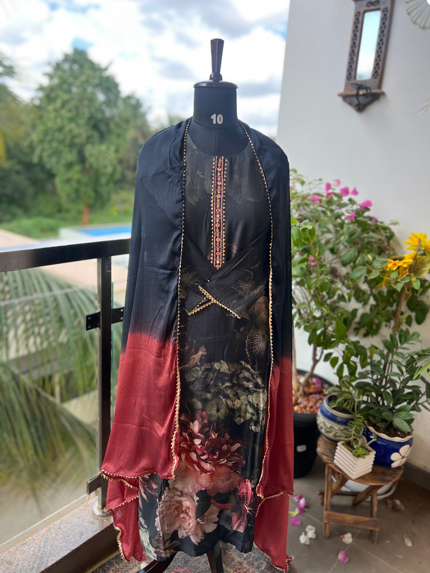 Floral Printed Maslin Ready to wear Suit