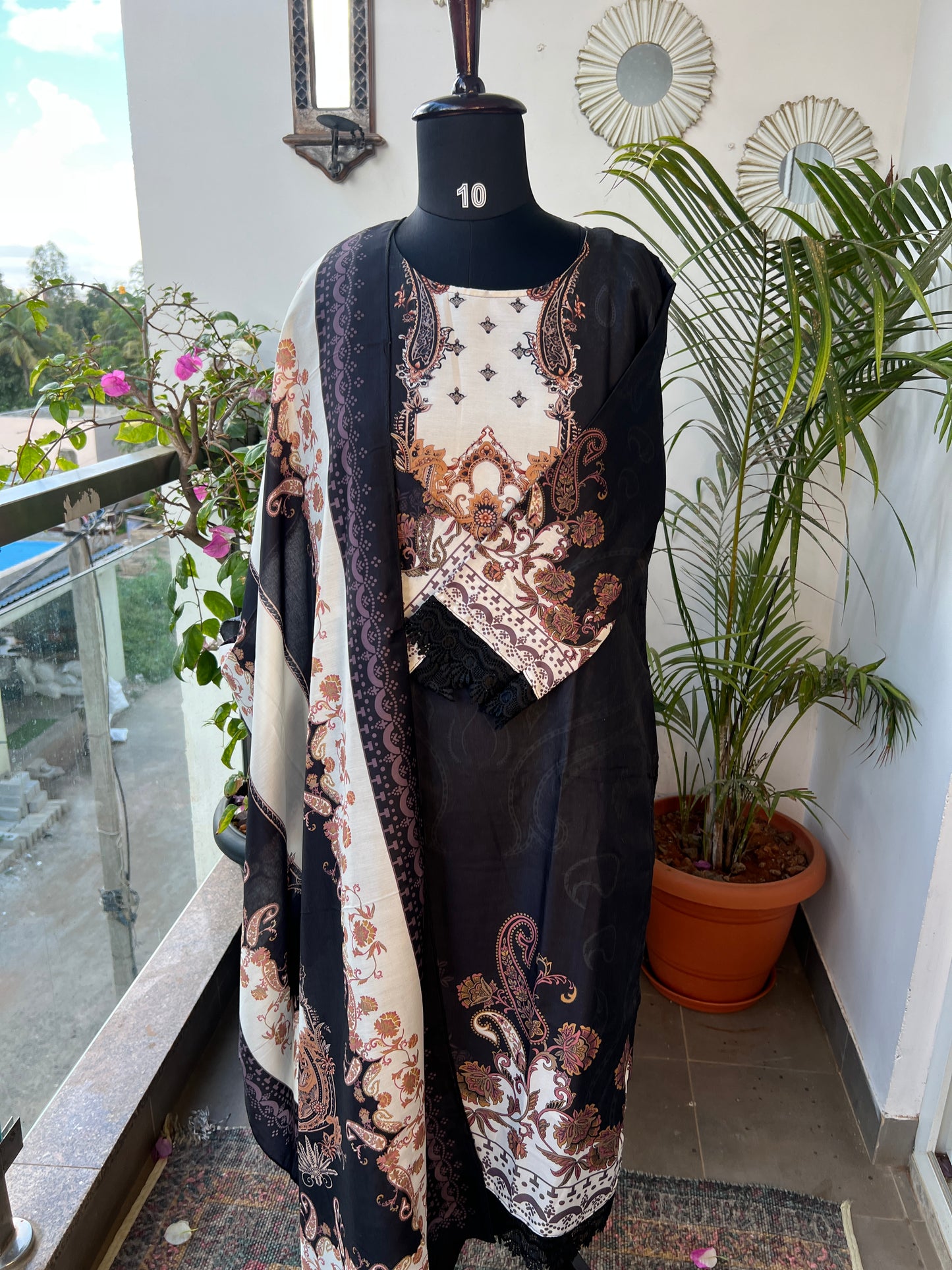 Black Karachi Print Maslin Suit with Dupatta – Timeless Ethnic Charm