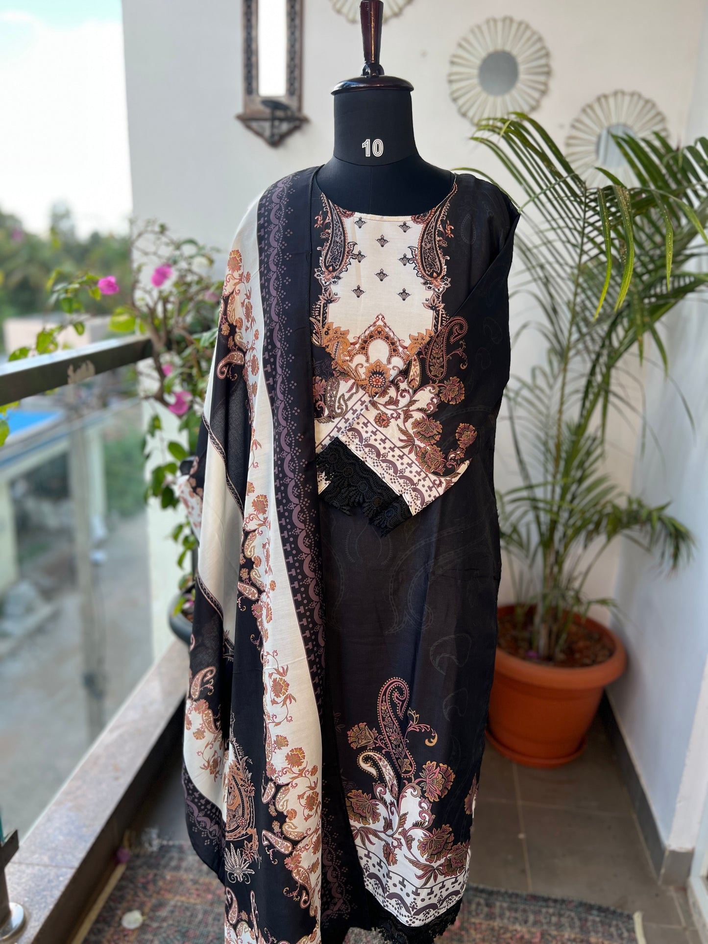 Black Karachi Print Maslin Suit with Dupatta – Timeless Ethnic Charm