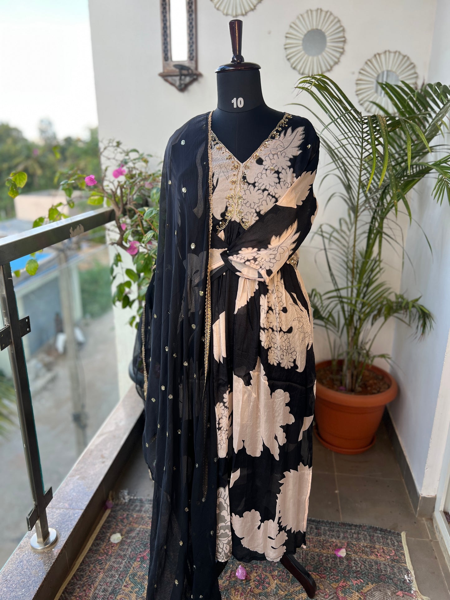 Black And White Aaliya cut ready to wear