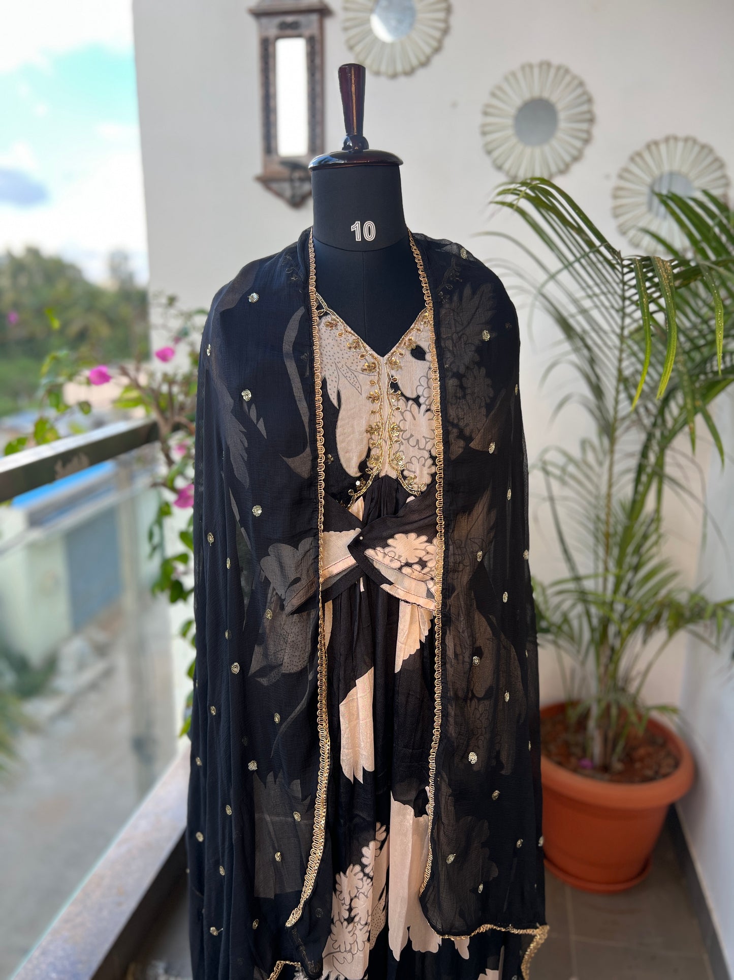 Black And White Aaliya cut ready to wear
