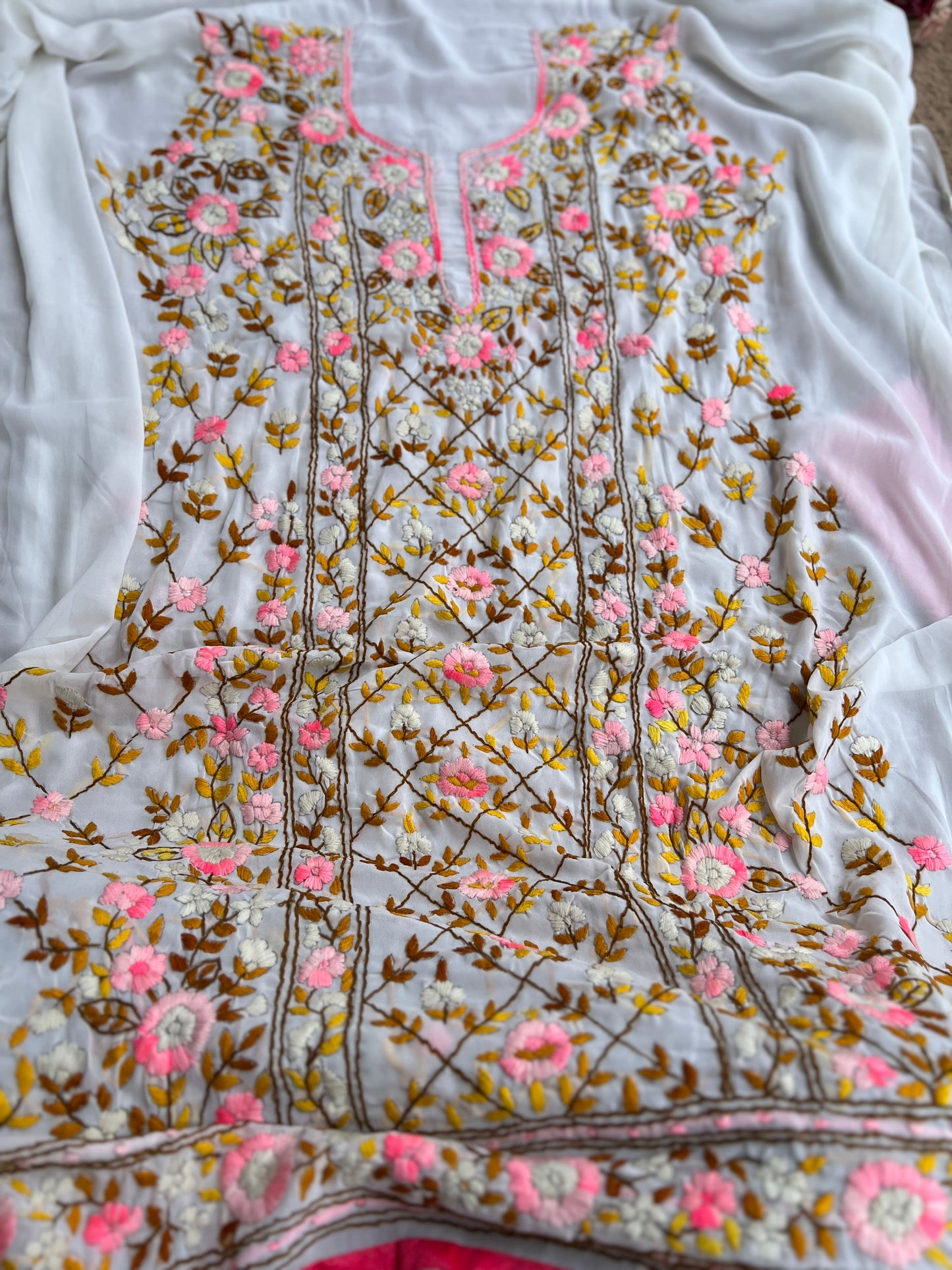 White Georgette Phulkari Suit with Pastel Hand Embroidery πΈ