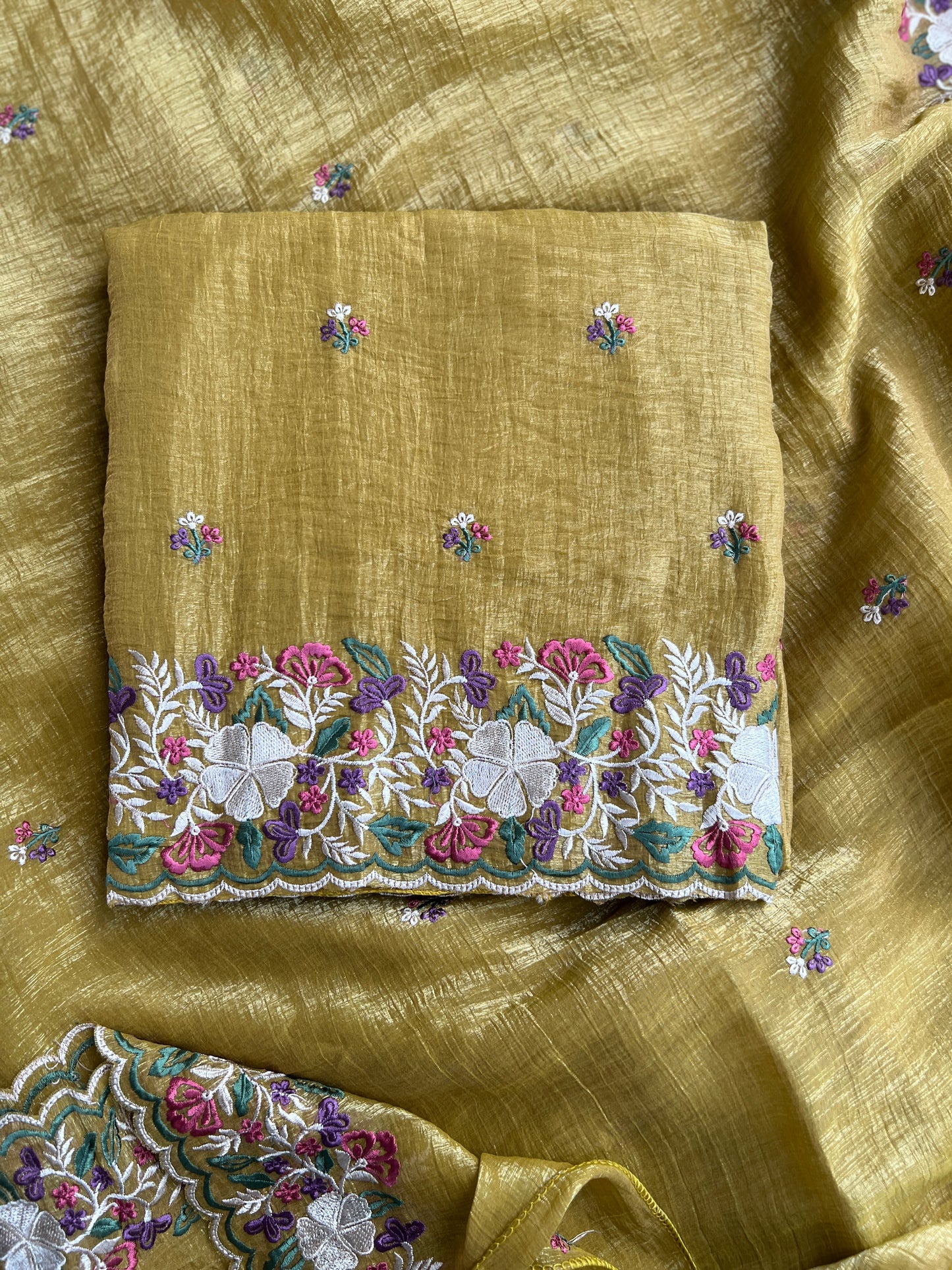 πΈ Luxe Crushed Shimmer Silk with Embroidered Dupatta πΈ