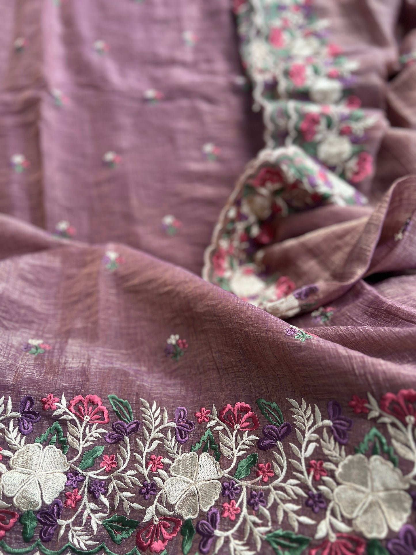 πΈ Luxe Crushed Shimmer Silk with Embroidered Dupatta πΈ