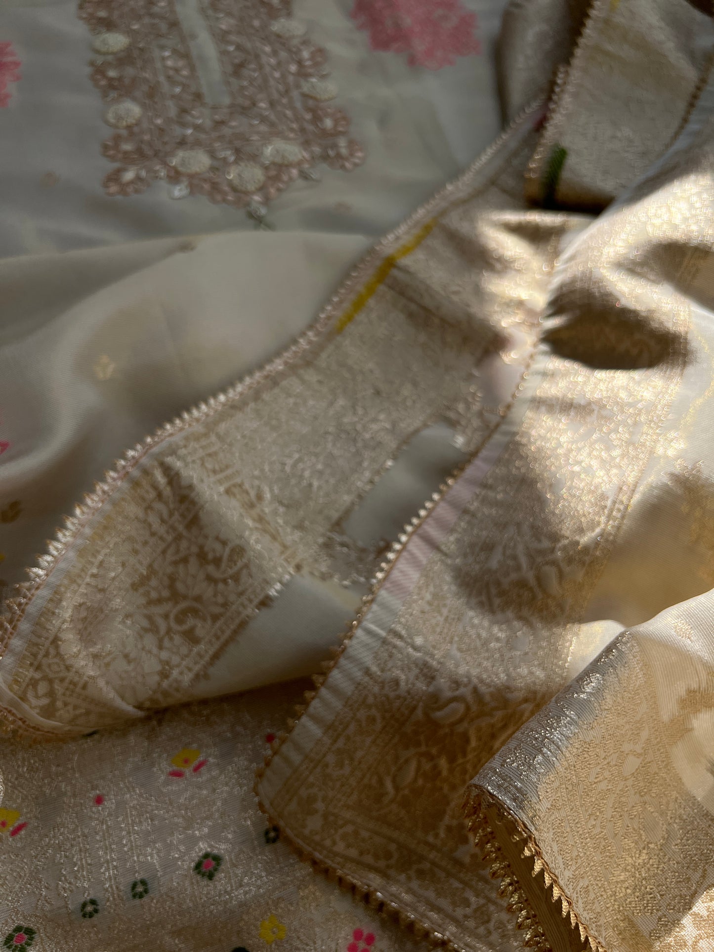 Stunning Kanjivaram Jacquard Silk Ensemble with Exquisite Handwork