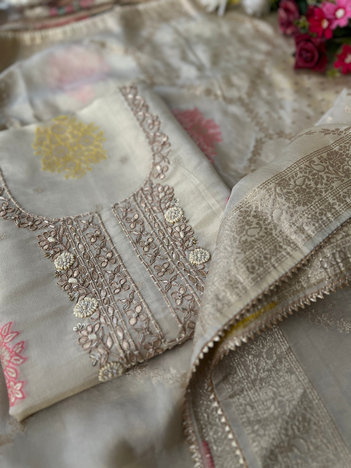 Stunning Kanjivaram Jacquard Silk Ensemble with Exquisite Handwork