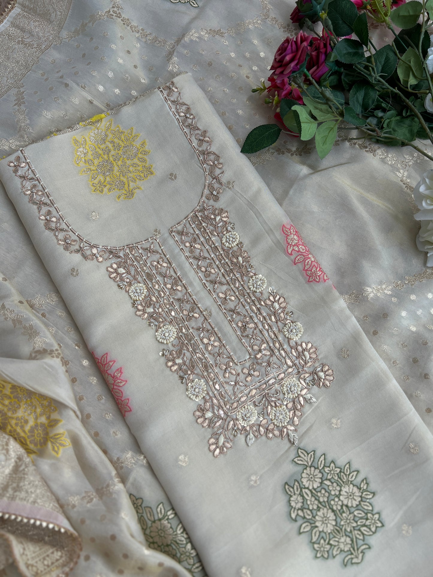 Stunning Kanjivaram Jacquard Silk Ensemble with Exquisite Handwork