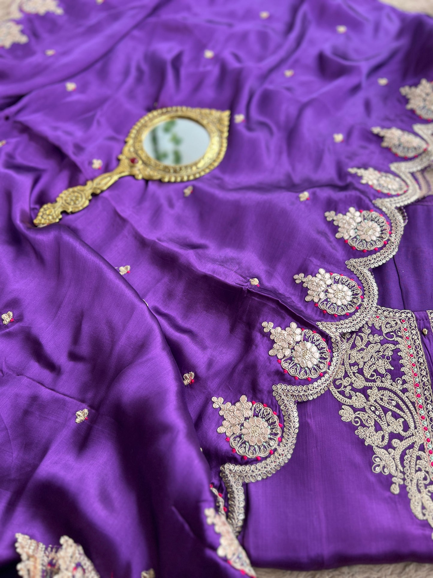 Finest Crepe Elegance with Intricate Embroidery β¨