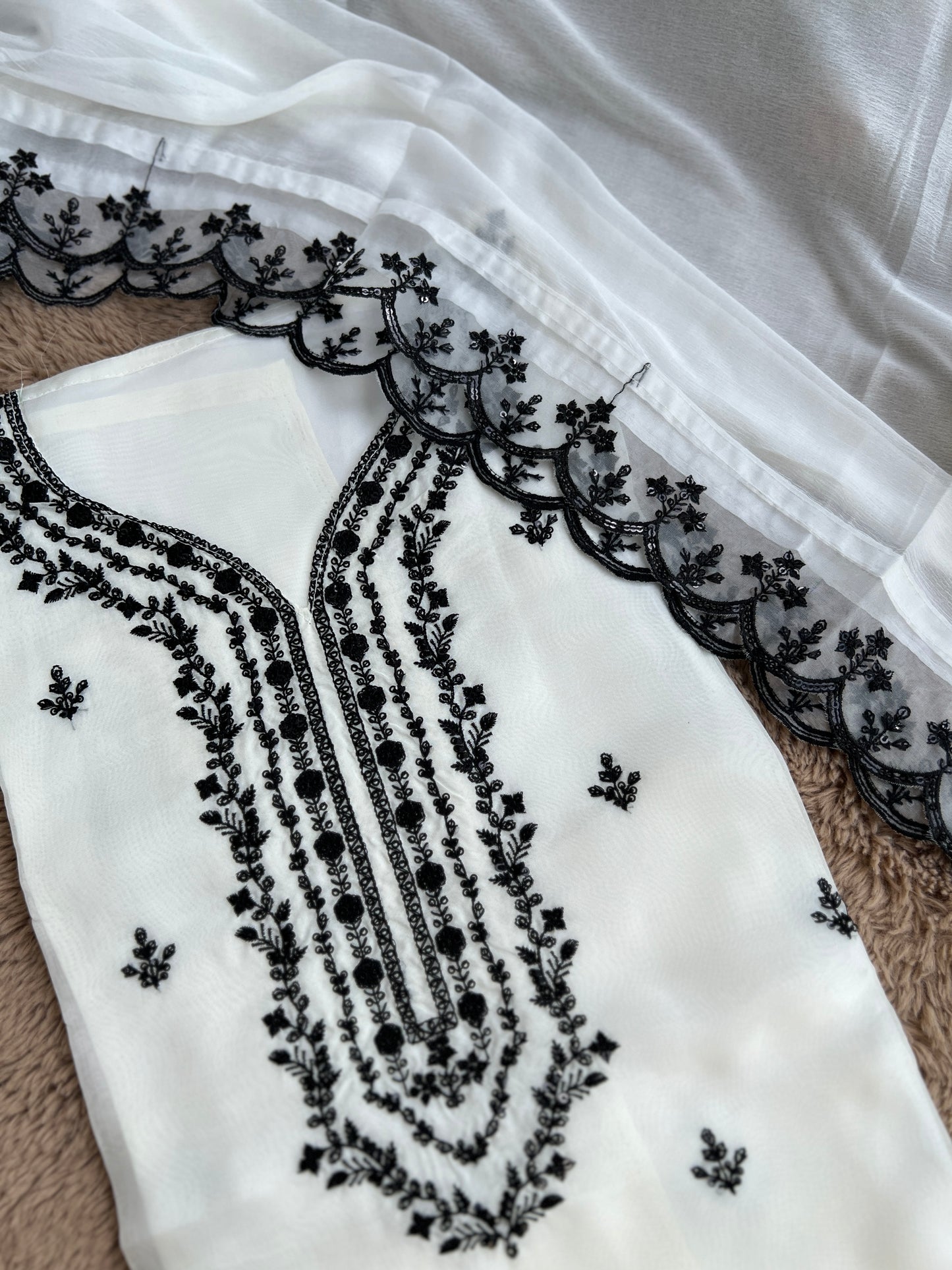 Chic Black and White Embroidered Viscose Organza Suit Set