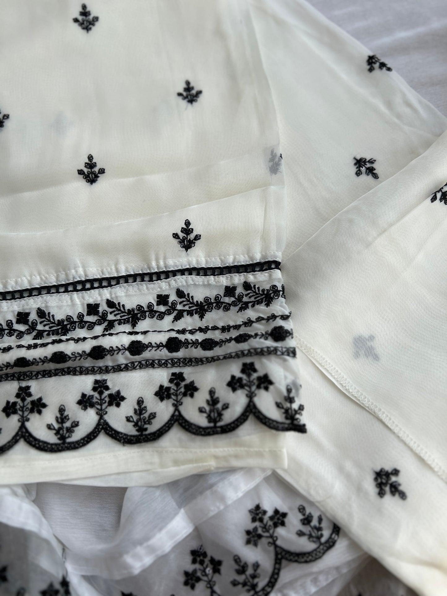 Chic Black and White Embroidered Viscose Organza Suit Set