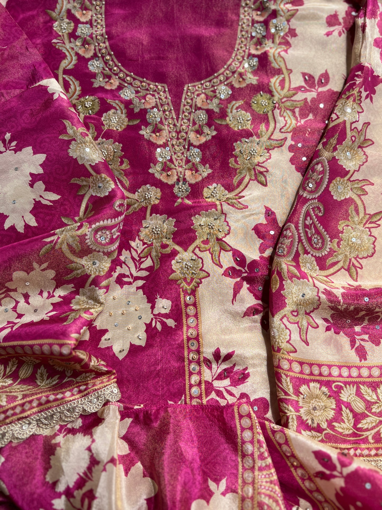 Luxurious Pakistani Split-Design Shimmer Silk semistiched suit