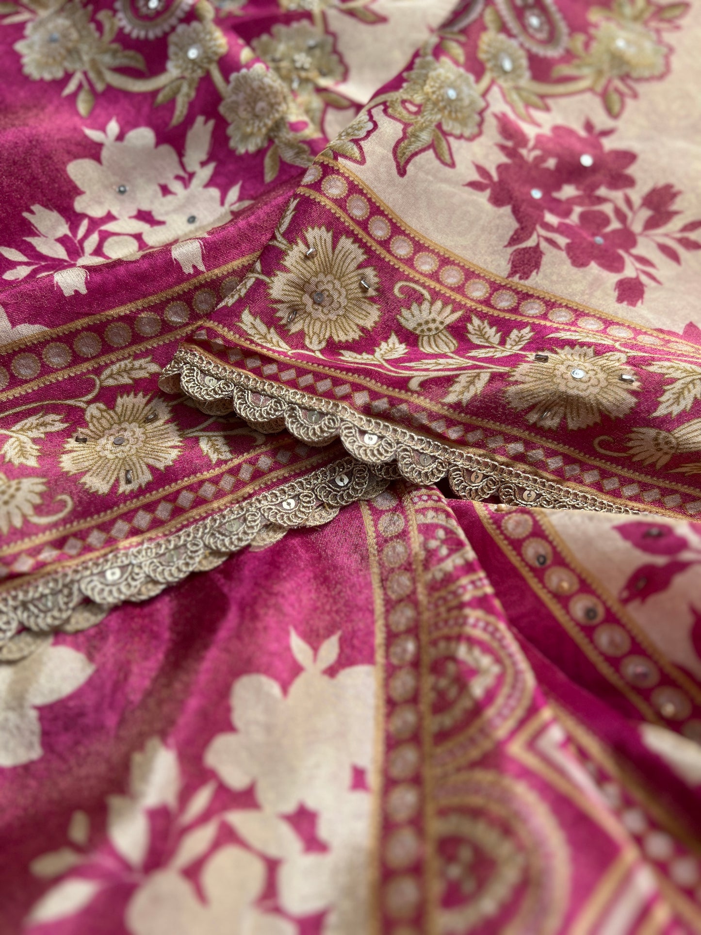 Luxurious Pakistani Split-Design Shimmer Silk semistiched suit