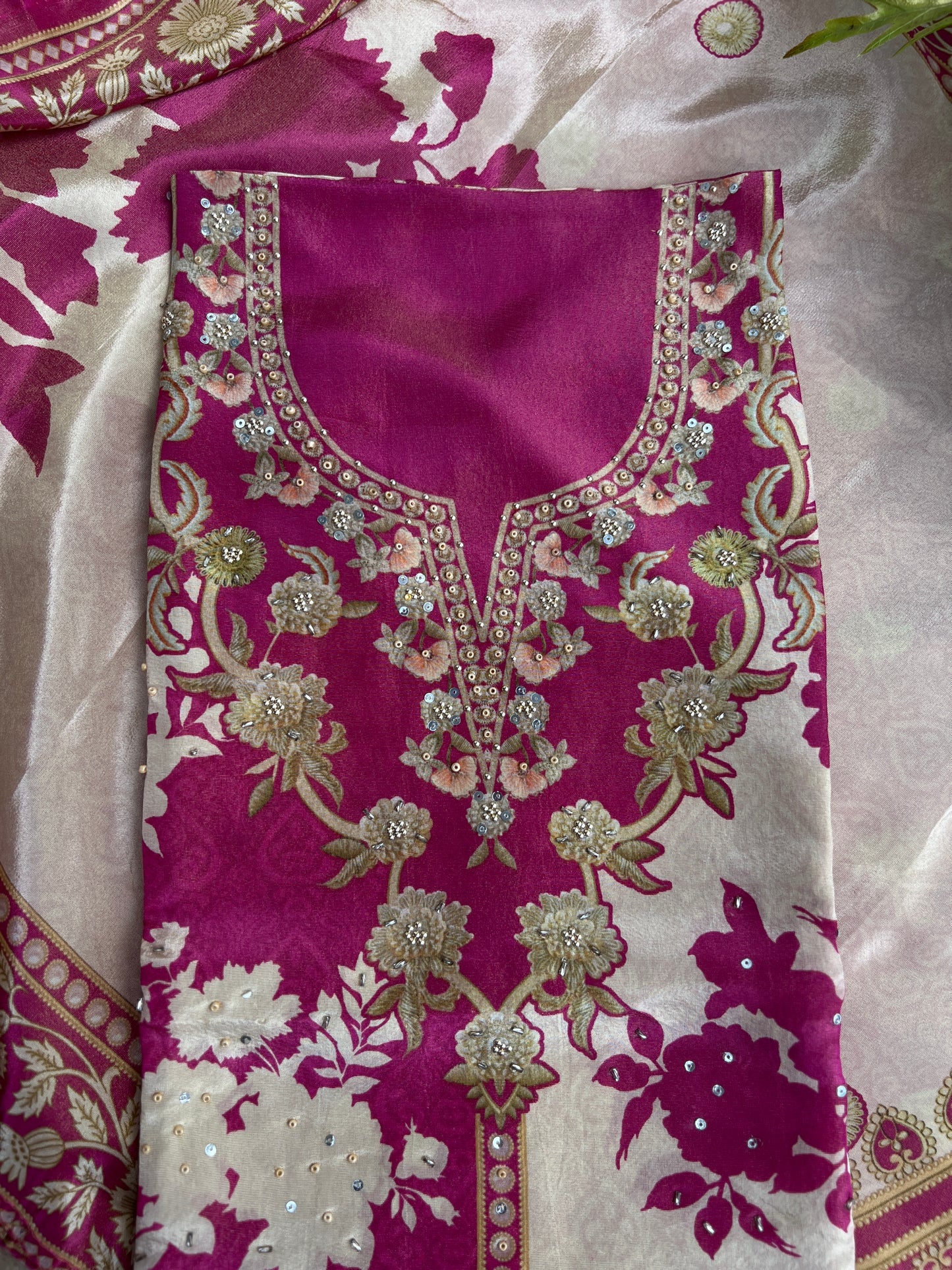 Luxurious Pakistani Split-Design Shimmer Silk semistiched suit