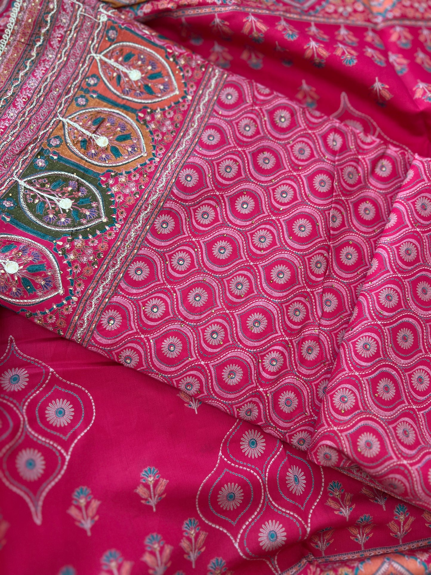 Regal Grace: Sabyasachi-Inspired Gota-Embellished Modal Maslin Suit Set