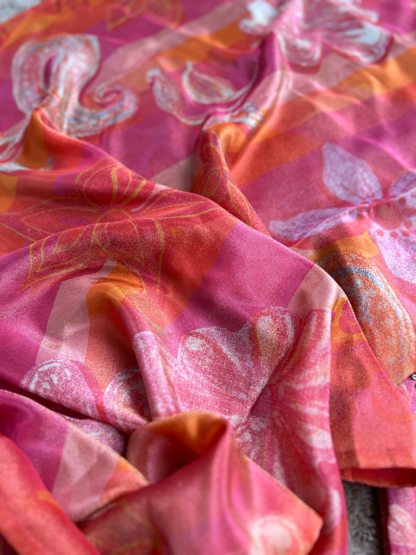 Vibrant Floral dual tone Shimmer Silk semistched suit