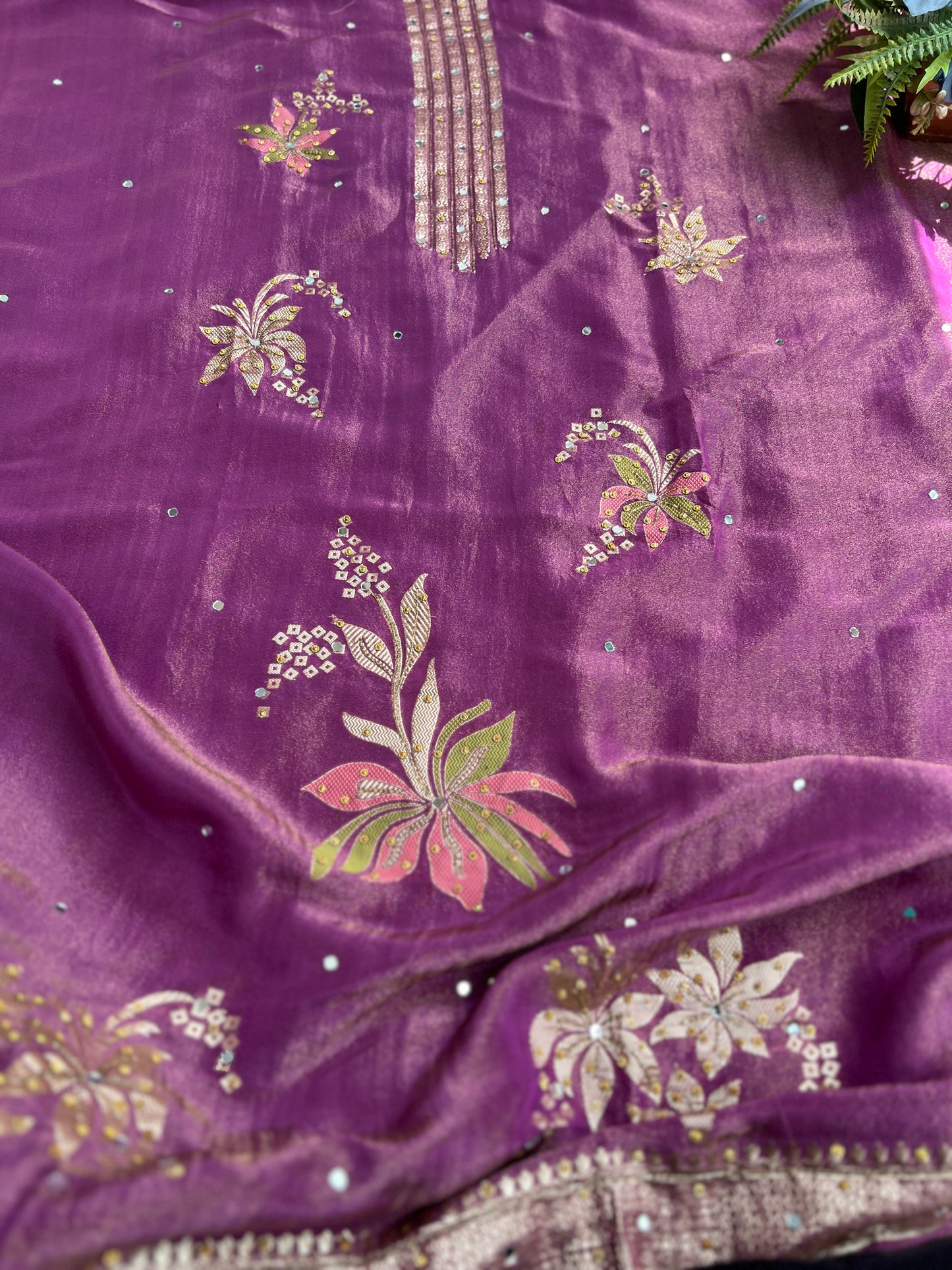 Exquisite Shimmer Jacquard Banarasi Floral Embroidered Suit Set