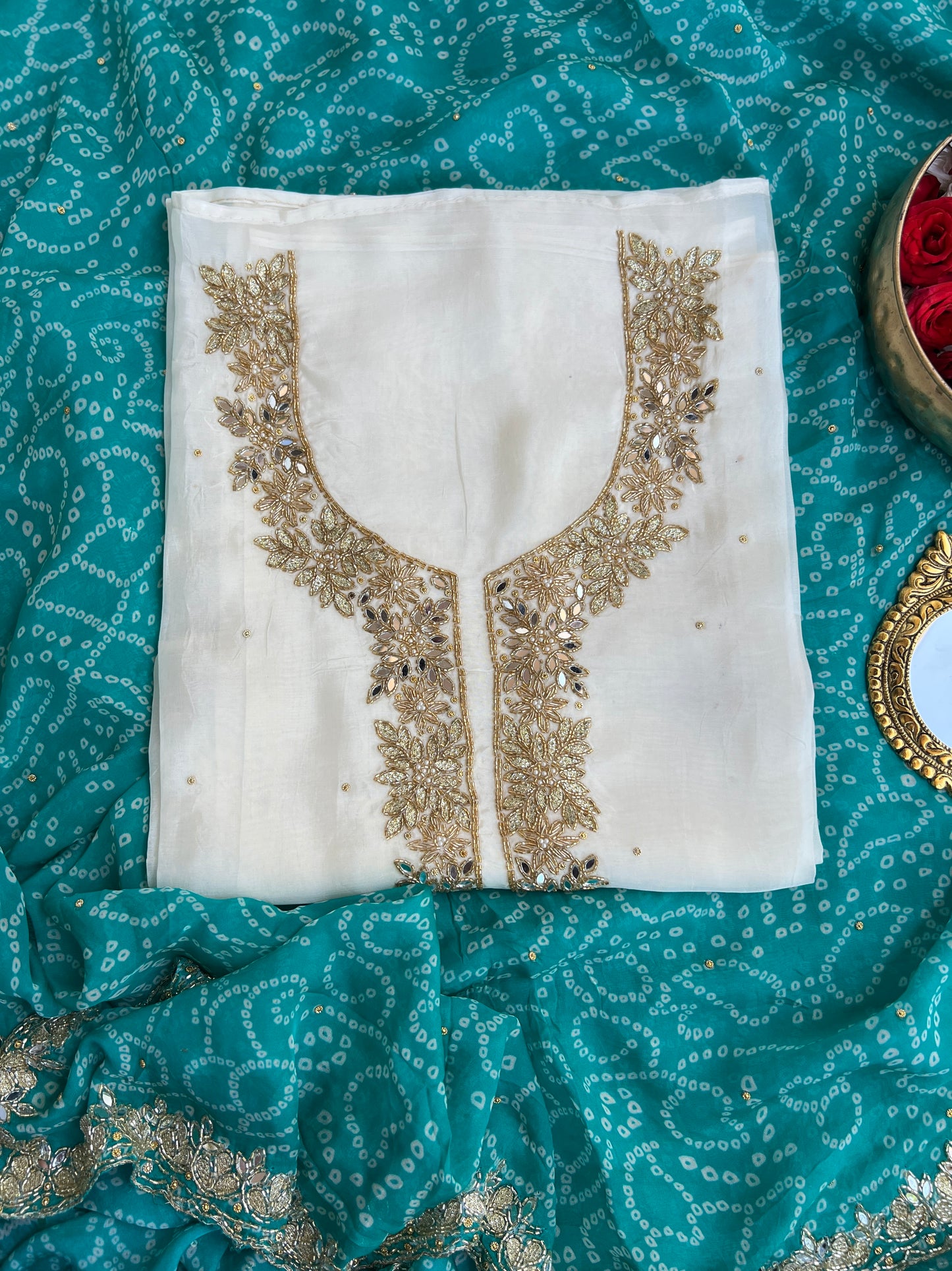 Elegance in Russian Silk with Handcrafted Detailing ✨