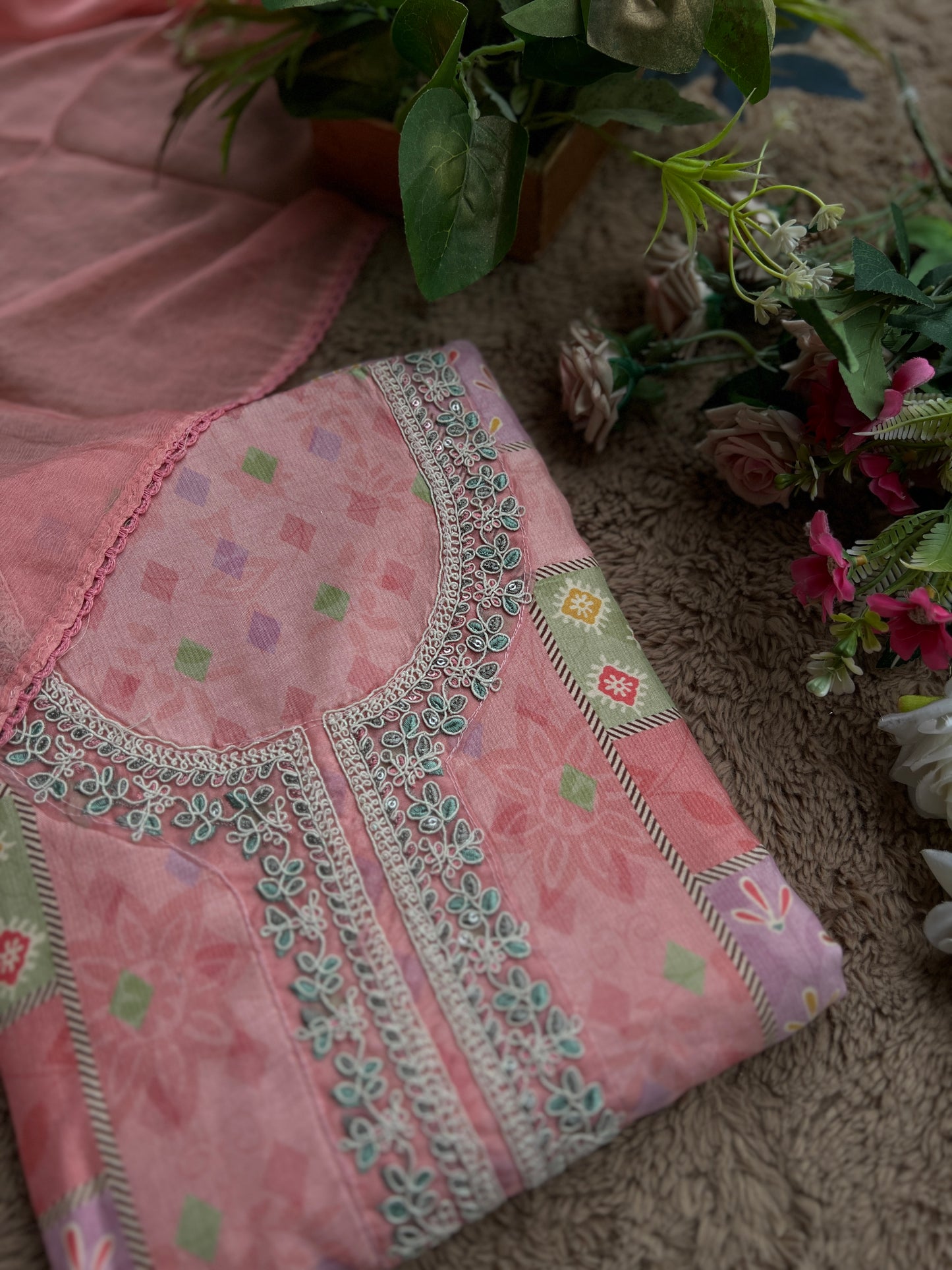 Timeless pakistani Printed Maslin Salwar Suit