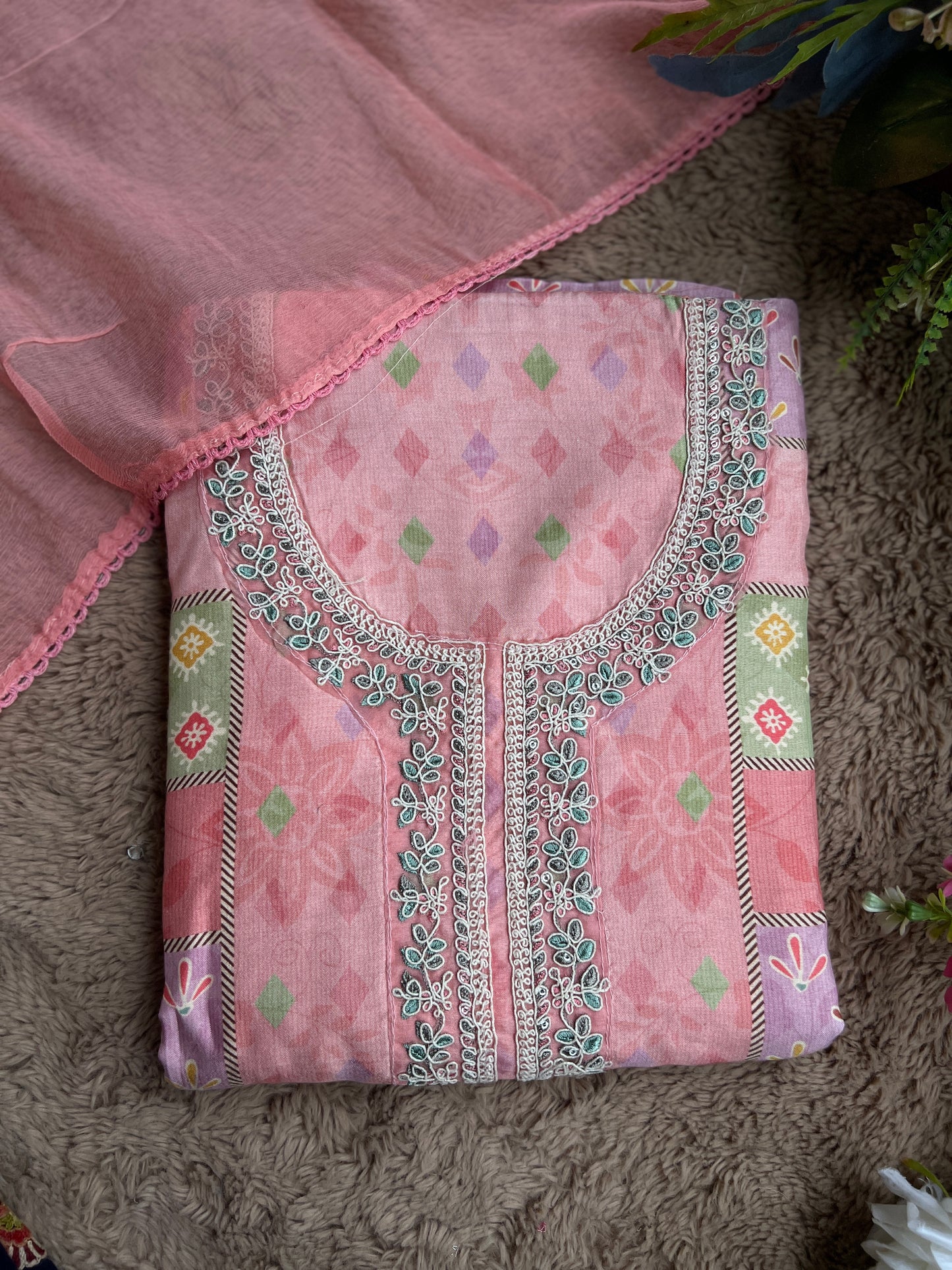 Timeless pakistani Printed Maslin Salwar Suit