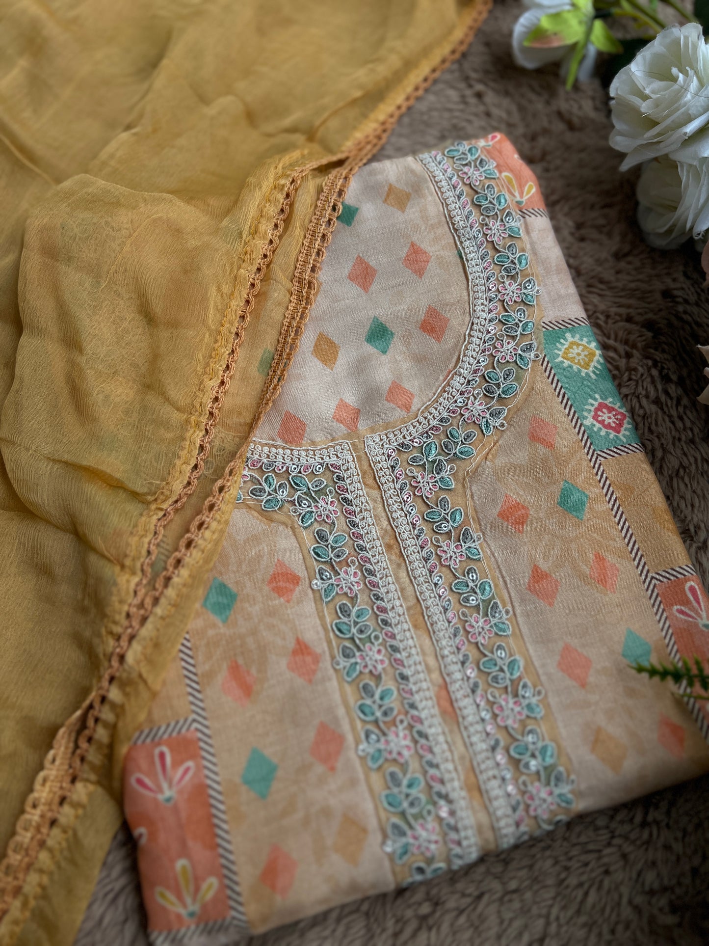 Timeless pakistani Printed Maslin Salwar Suit