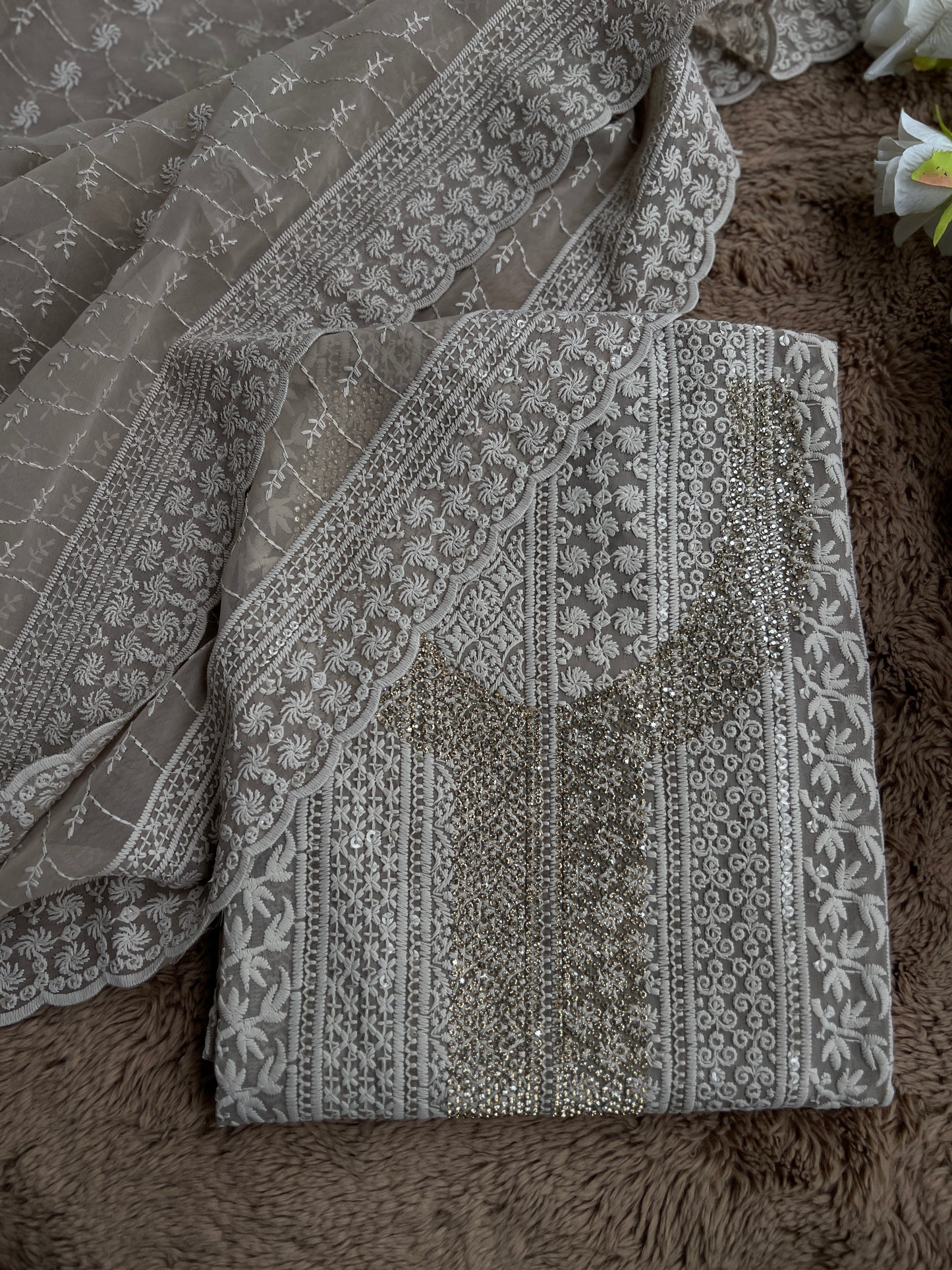 Elegant Grey Georgette Chikanakari Salwar suit