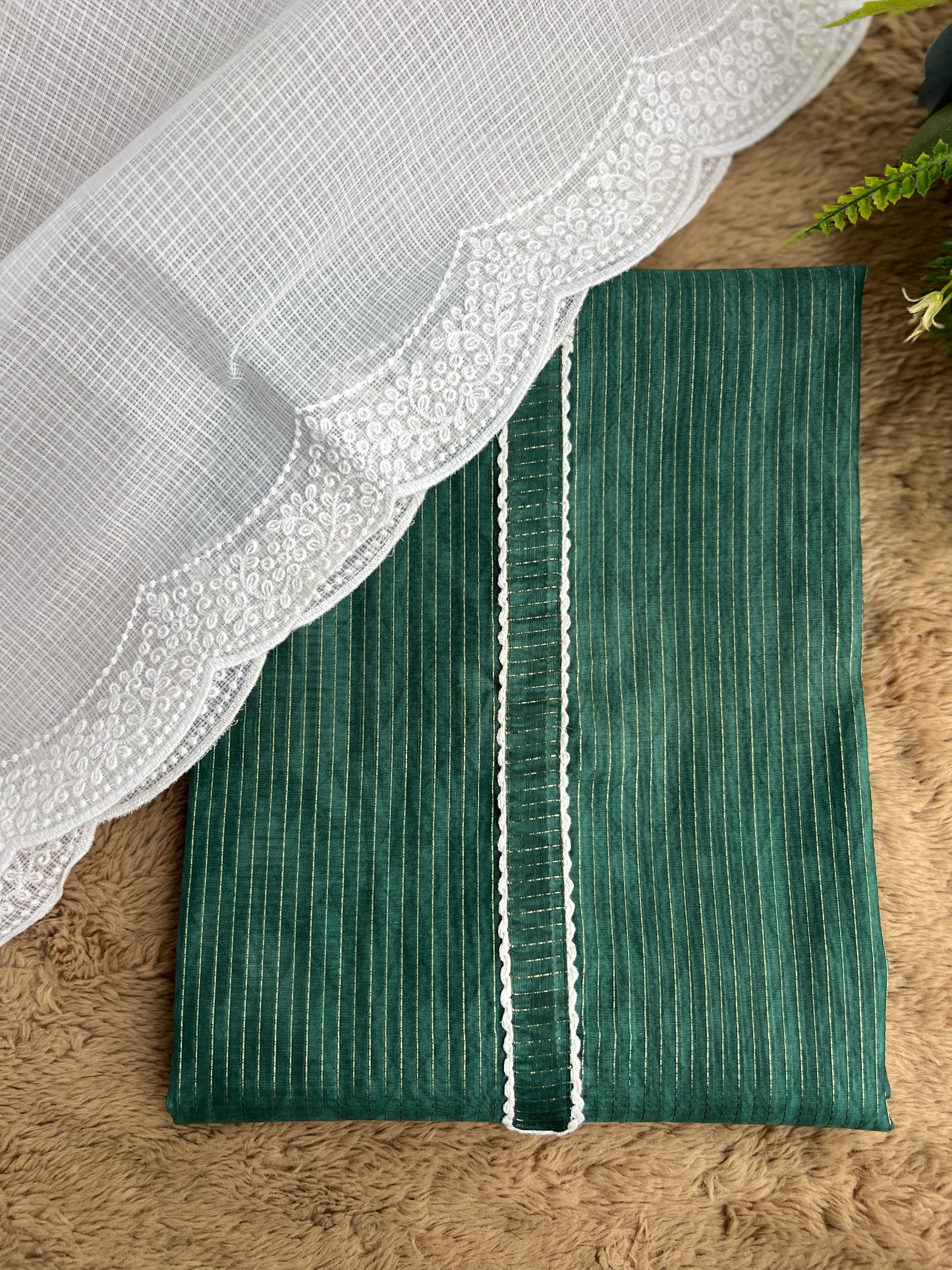 Pure Shimmer Maheshwari & Chikankari Elegance