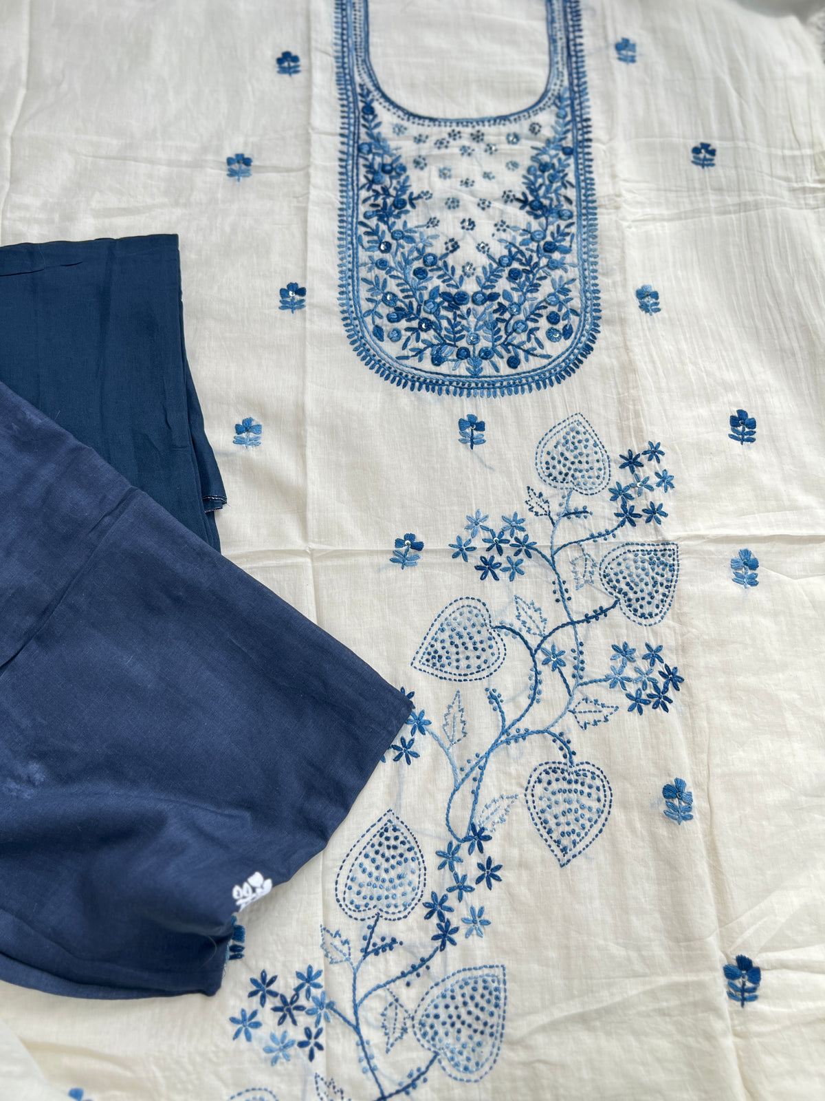 White Blue Knot Work Embroidered Mal Cotton Suit