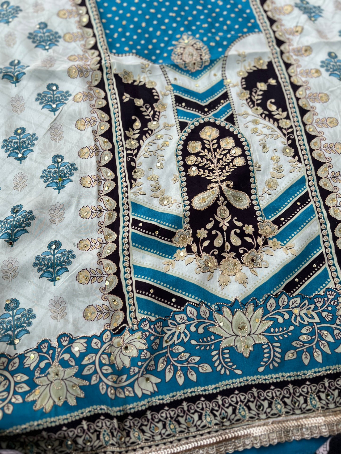 Karanchi print Mirror Crepe Suit