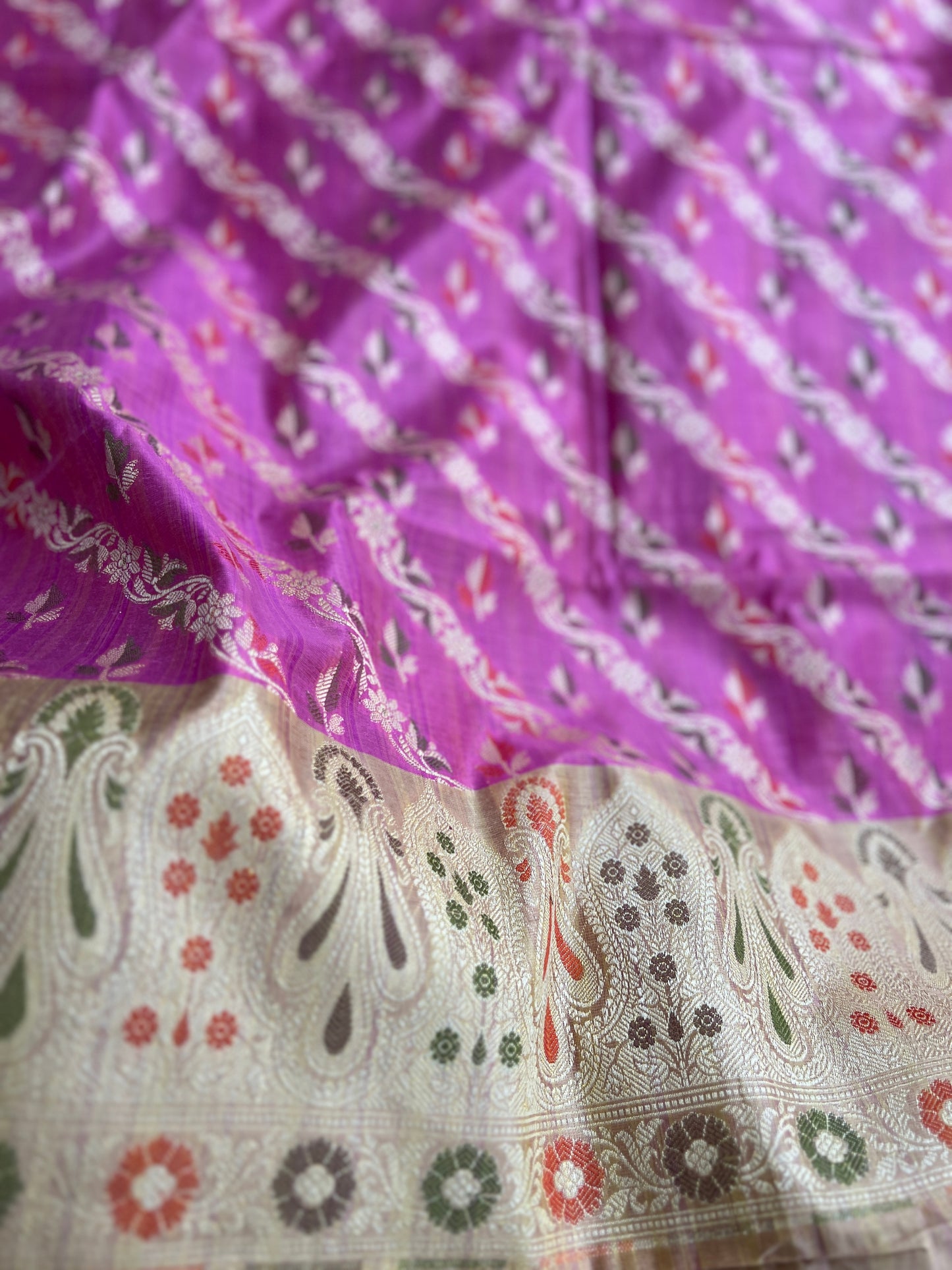 Handwoven Banarasi Elegance in Pink & Beige