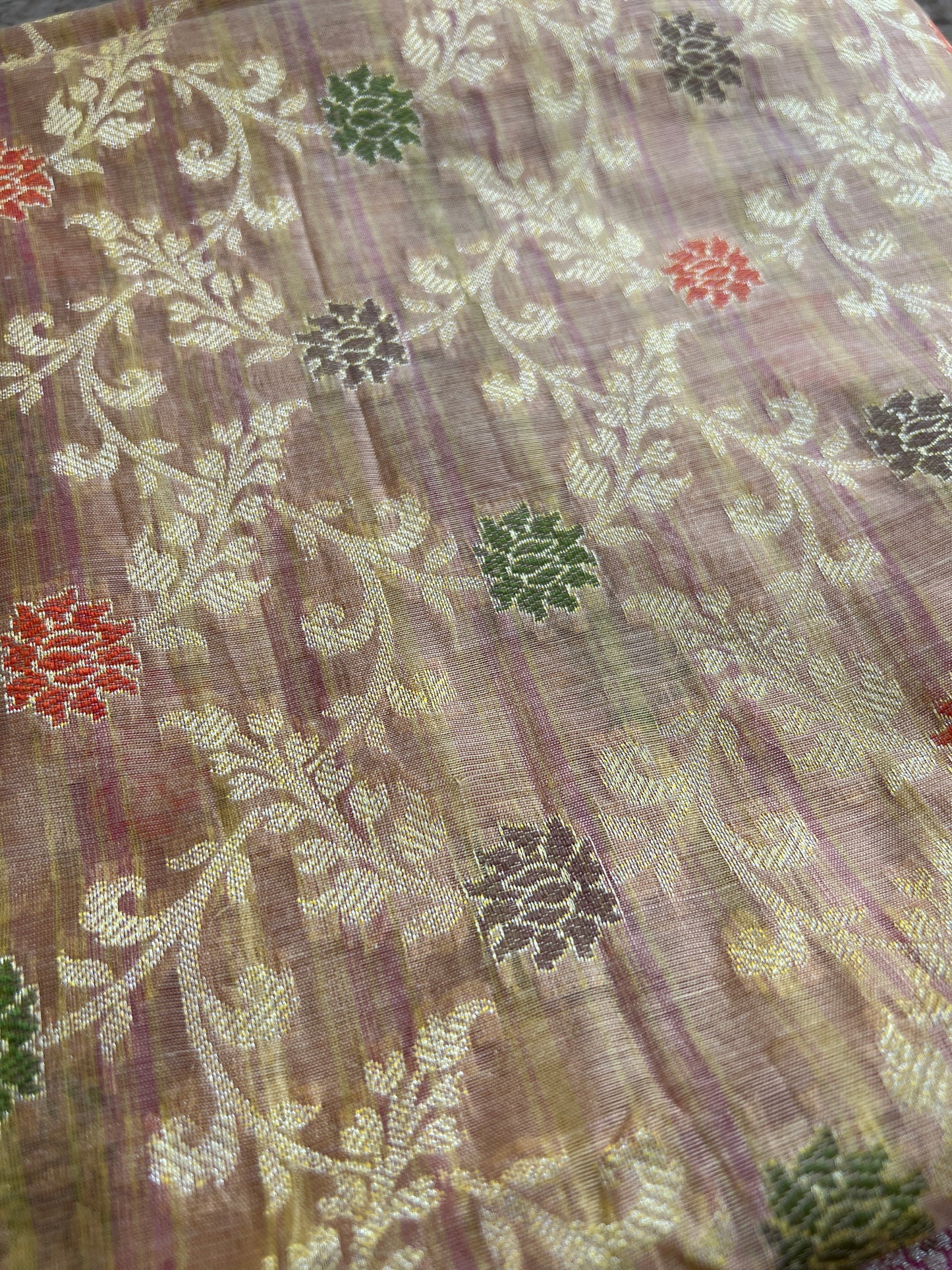 Handwoven Banarasi Elegance in Pink & Beige