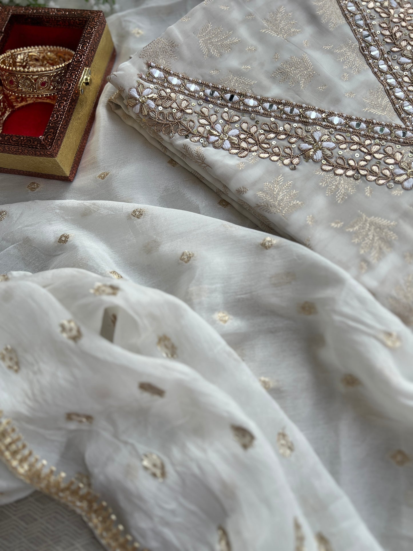 clothing ethnic