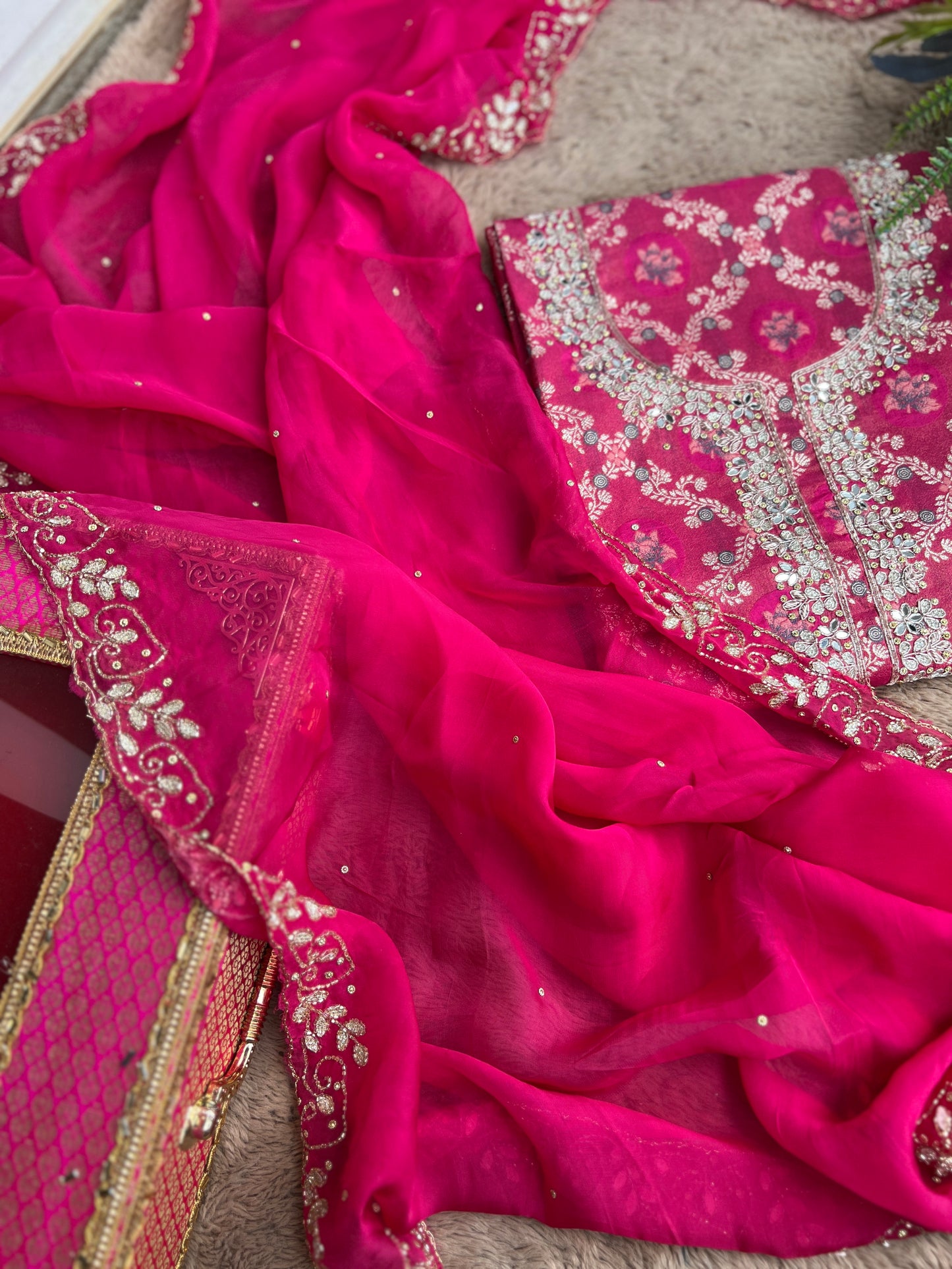 Rani Brocade Banarasi