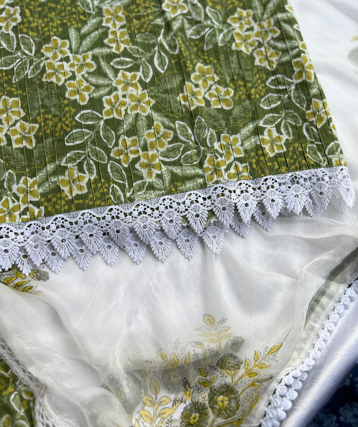 Green Floral Cotton Elegance