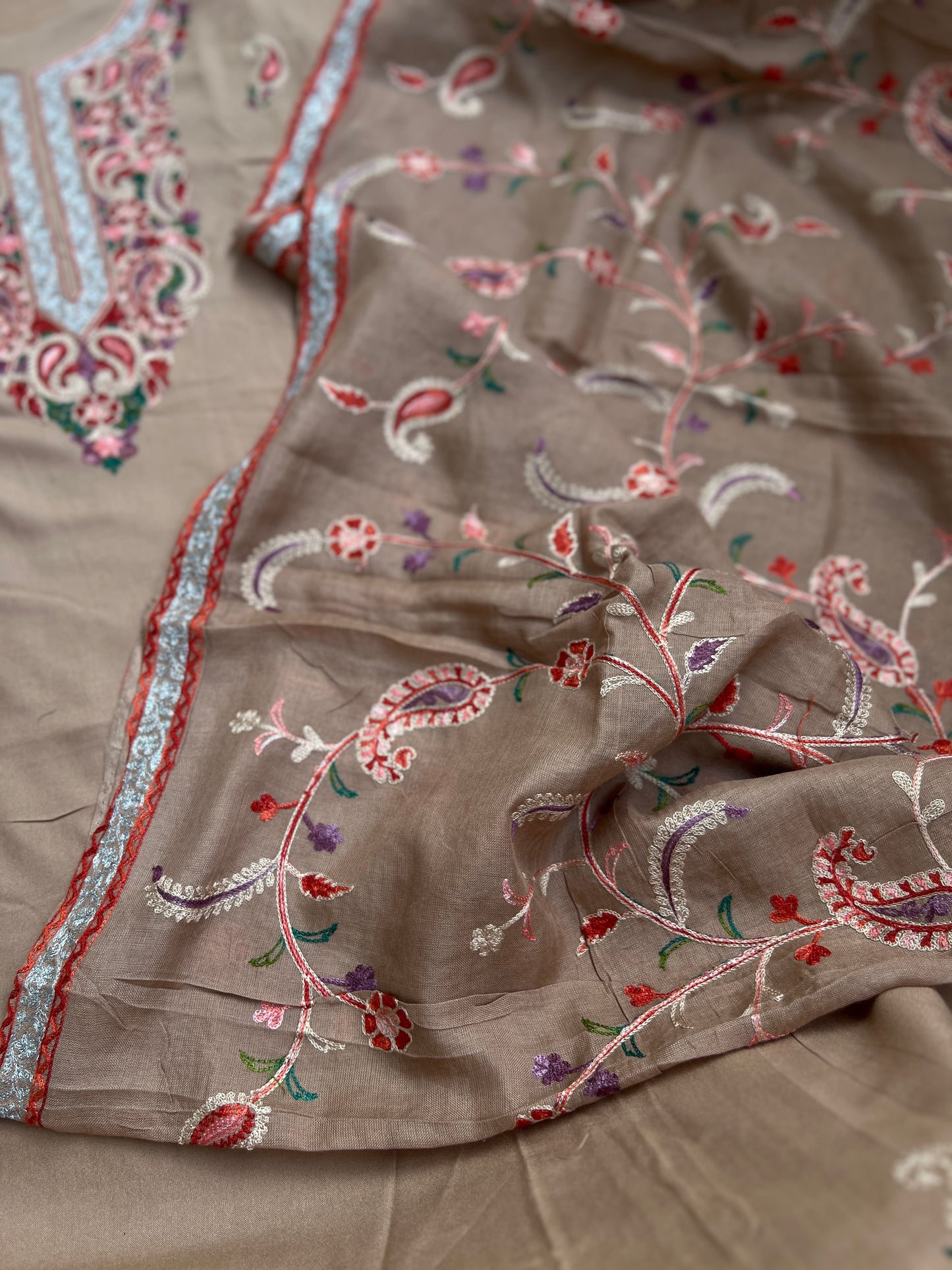 Soft Beige Grace with Full Kashmiri Jaal Dupatta
