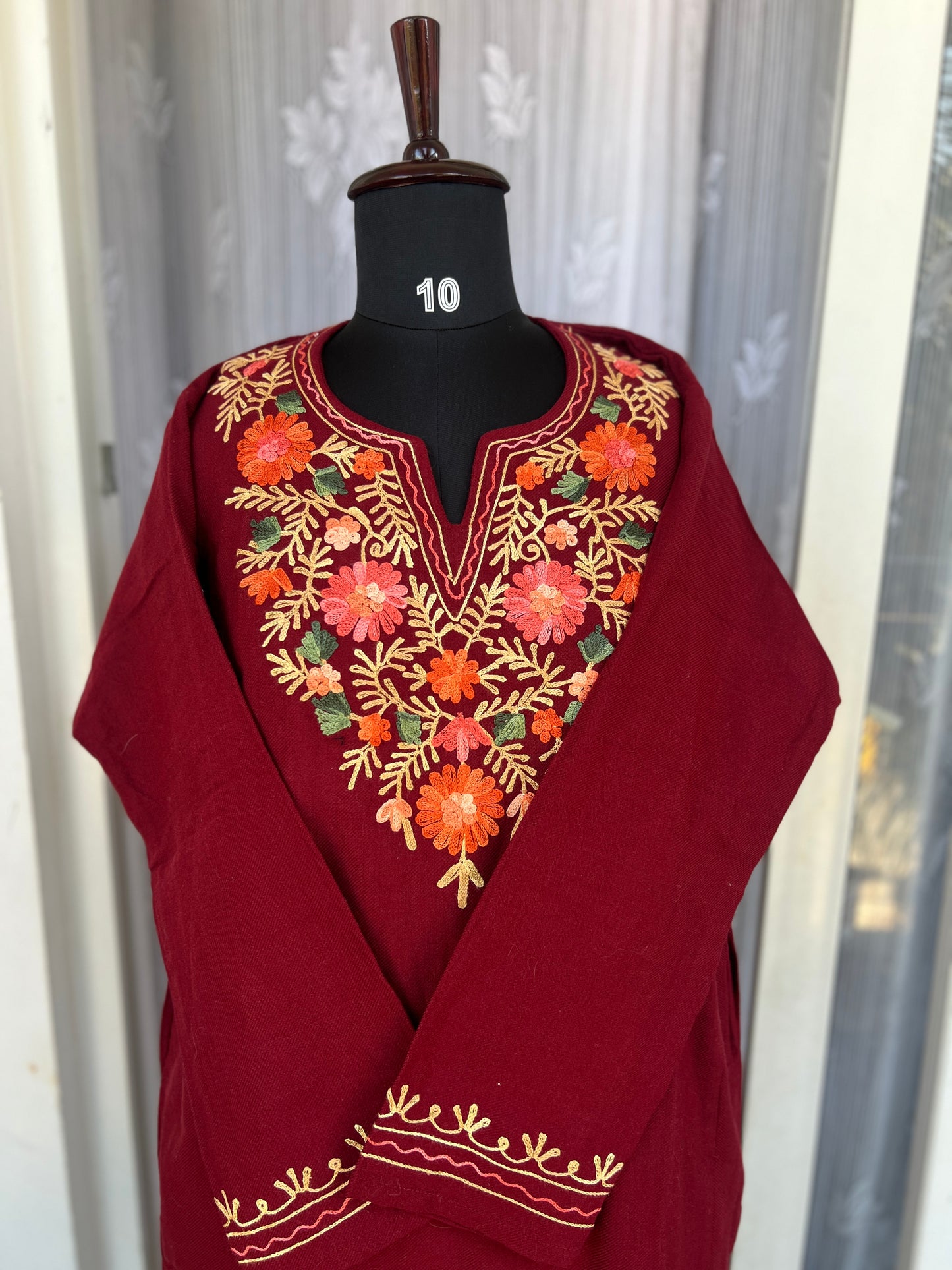 Kashmiri Free-Size Woolen Pheran – Winter Sale Exclusive!