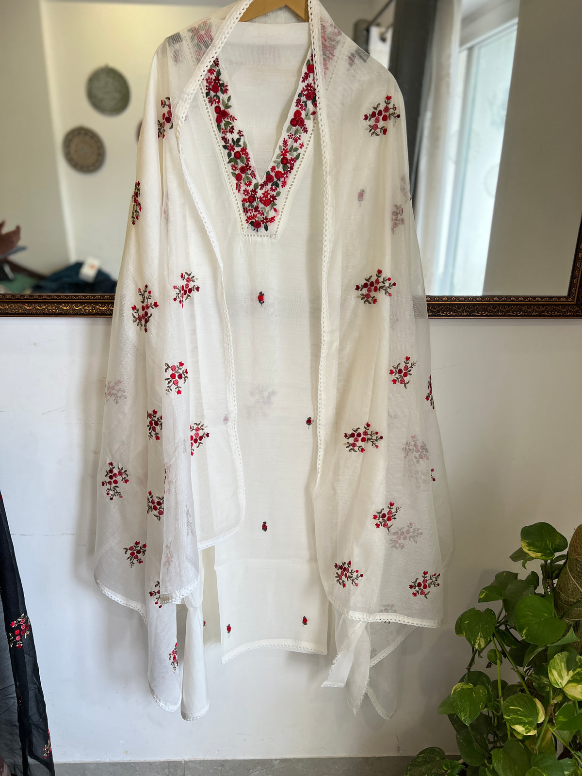 Moon White Hand-Embroidered Pure Mal Maslin Suit Set