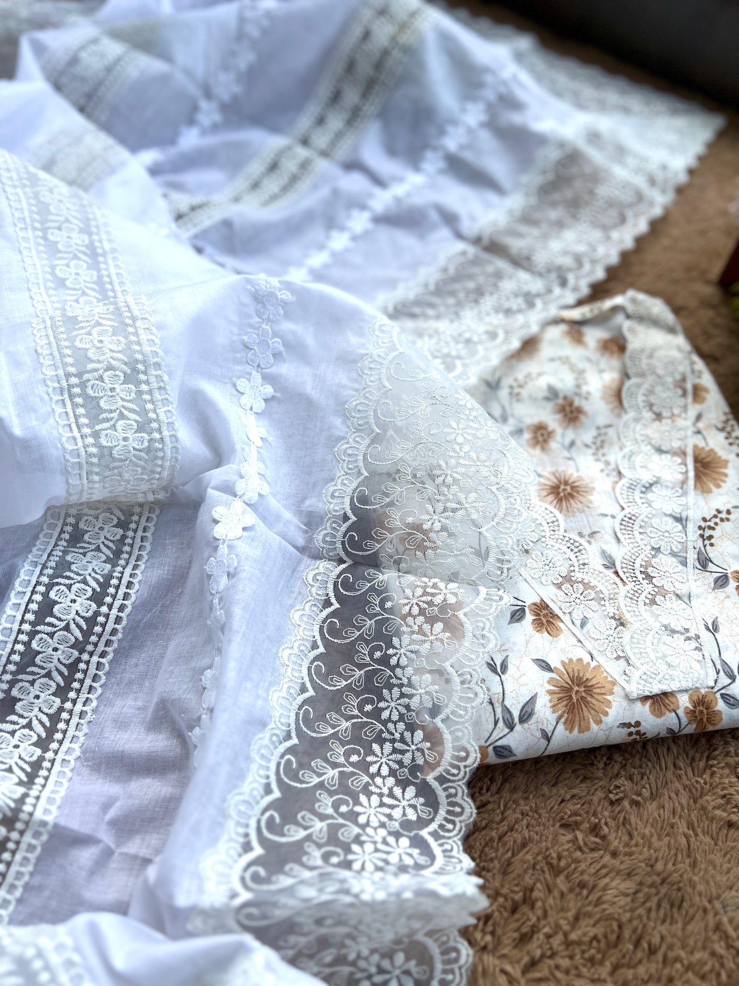 Floral Prints suits with Dedicated Lace